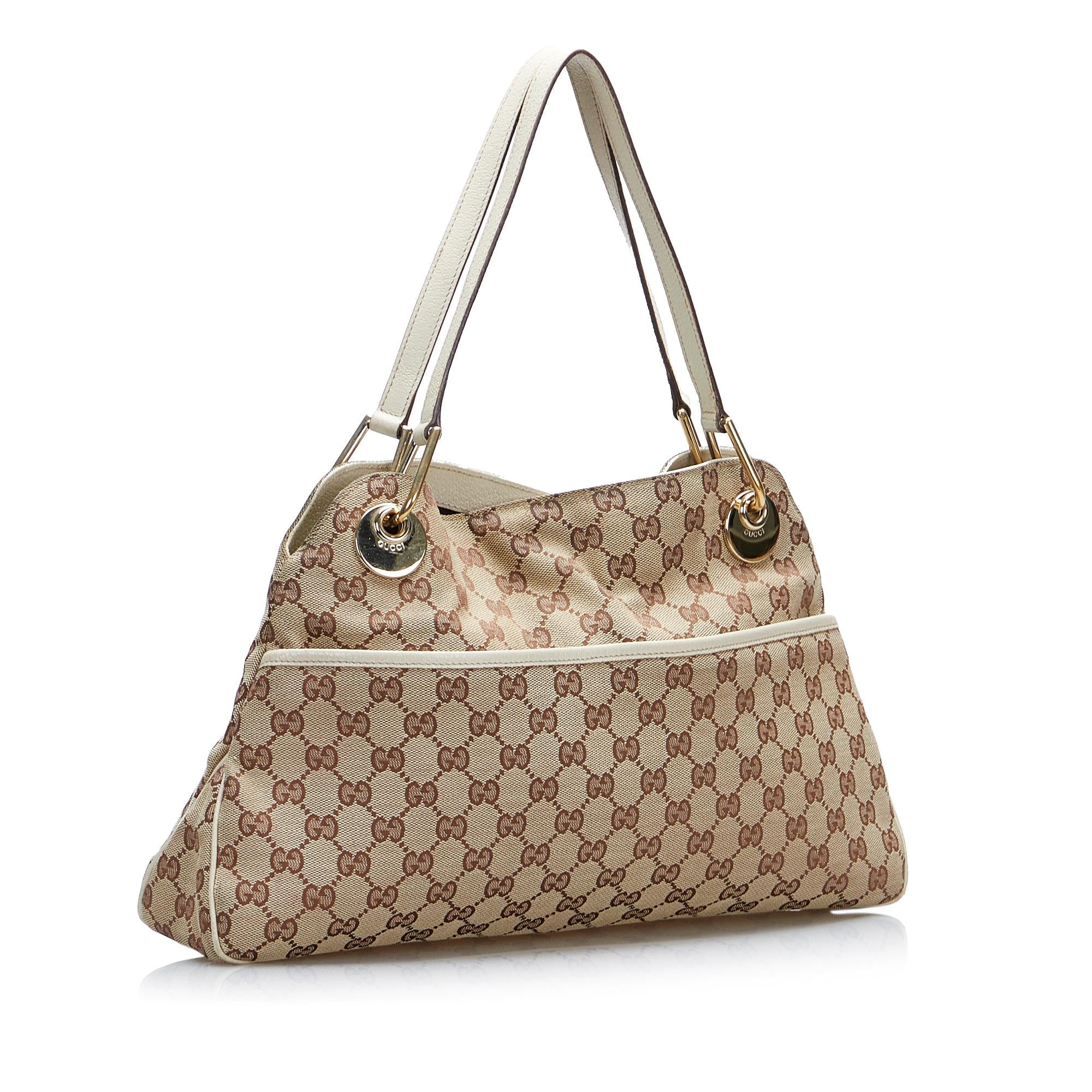 Gucci Eclipse GG Shoulder Bag (SHG-BXqPyQ)