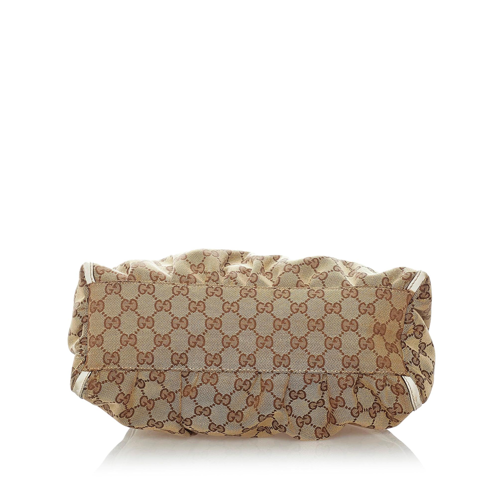 Gucci GG Canvas Abbey D-Ring Shoulder Bag (SHG-33911)