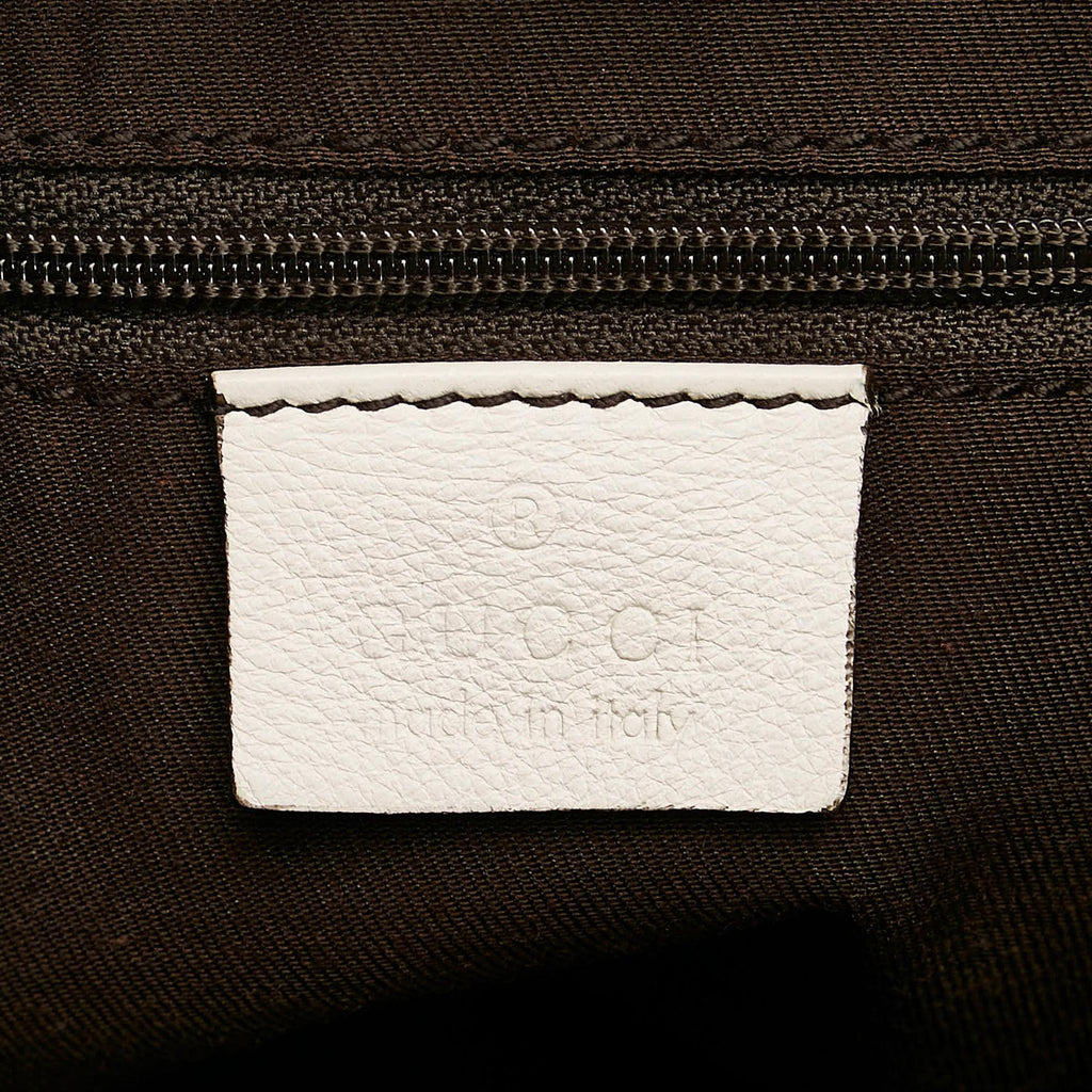 Gucci GG Canvas Abbey D-Ring Shoulder Bag (SHG-34226)