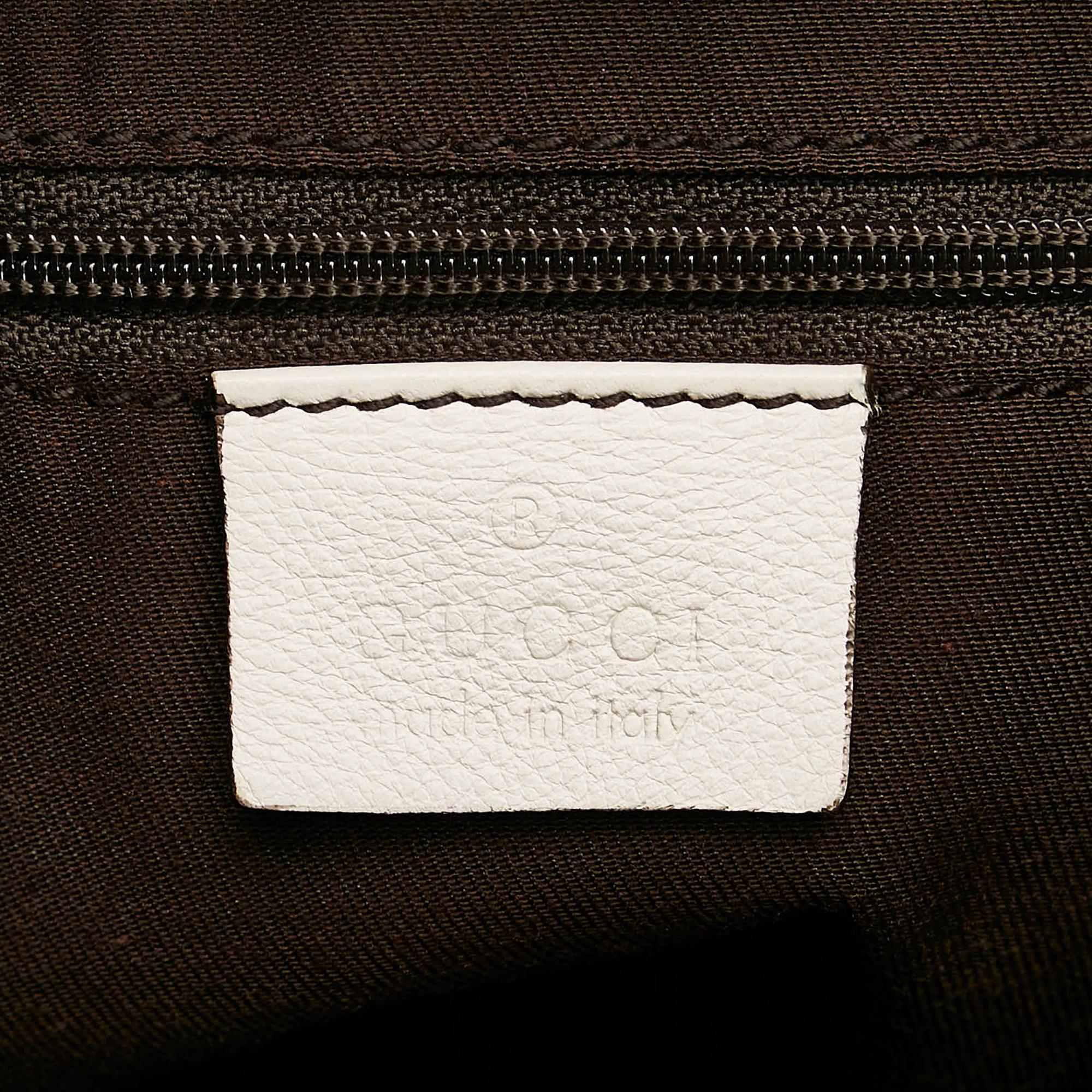 Gucci GG Canvas Abbey D-Ring Shoulder Bag (SHG-34226)
