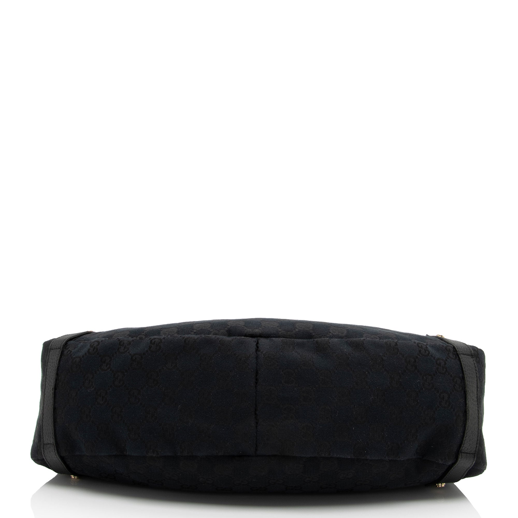 Gucci GG Canvas Abbey Medium Shoulder Bag (SHF-ZLaHNZ)