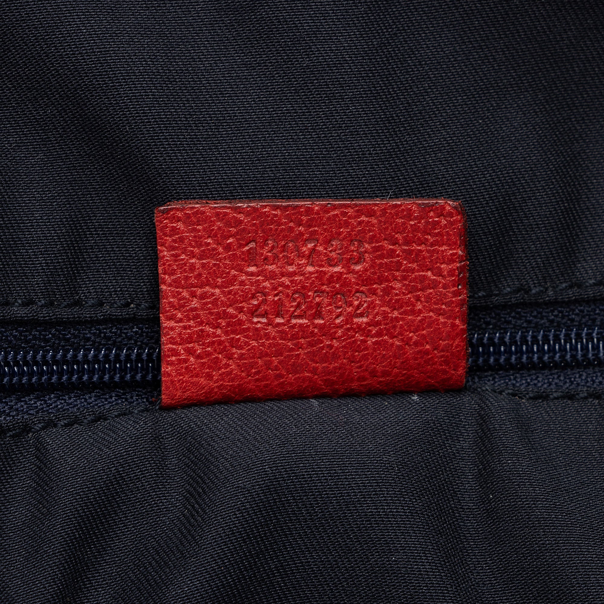 Gucci GG Canvas Abbey D Ring N/S Tote (SHF-cX7Zjk)