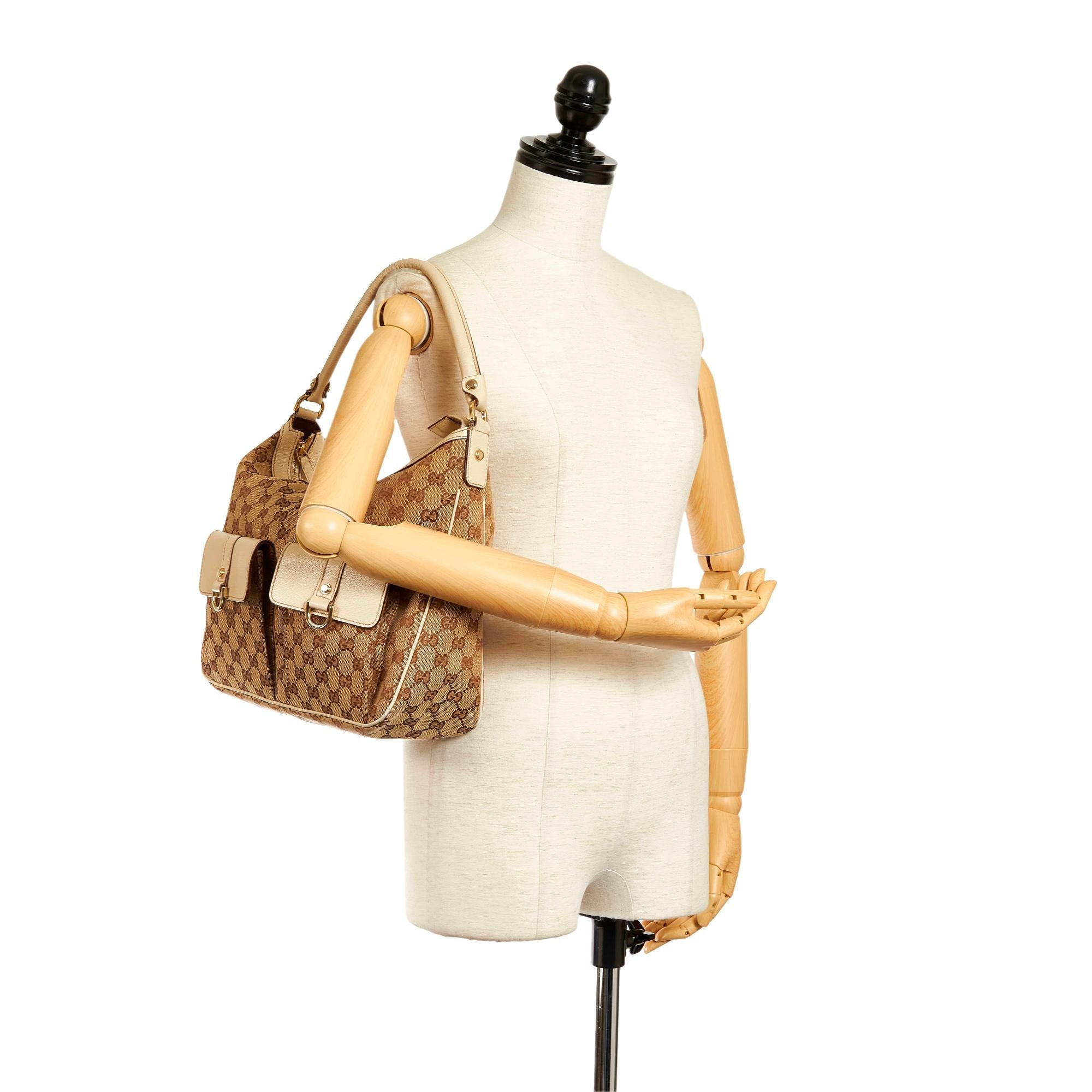 Gucci GG Canvas Abbey Shoulder Bag (SHG-34172)