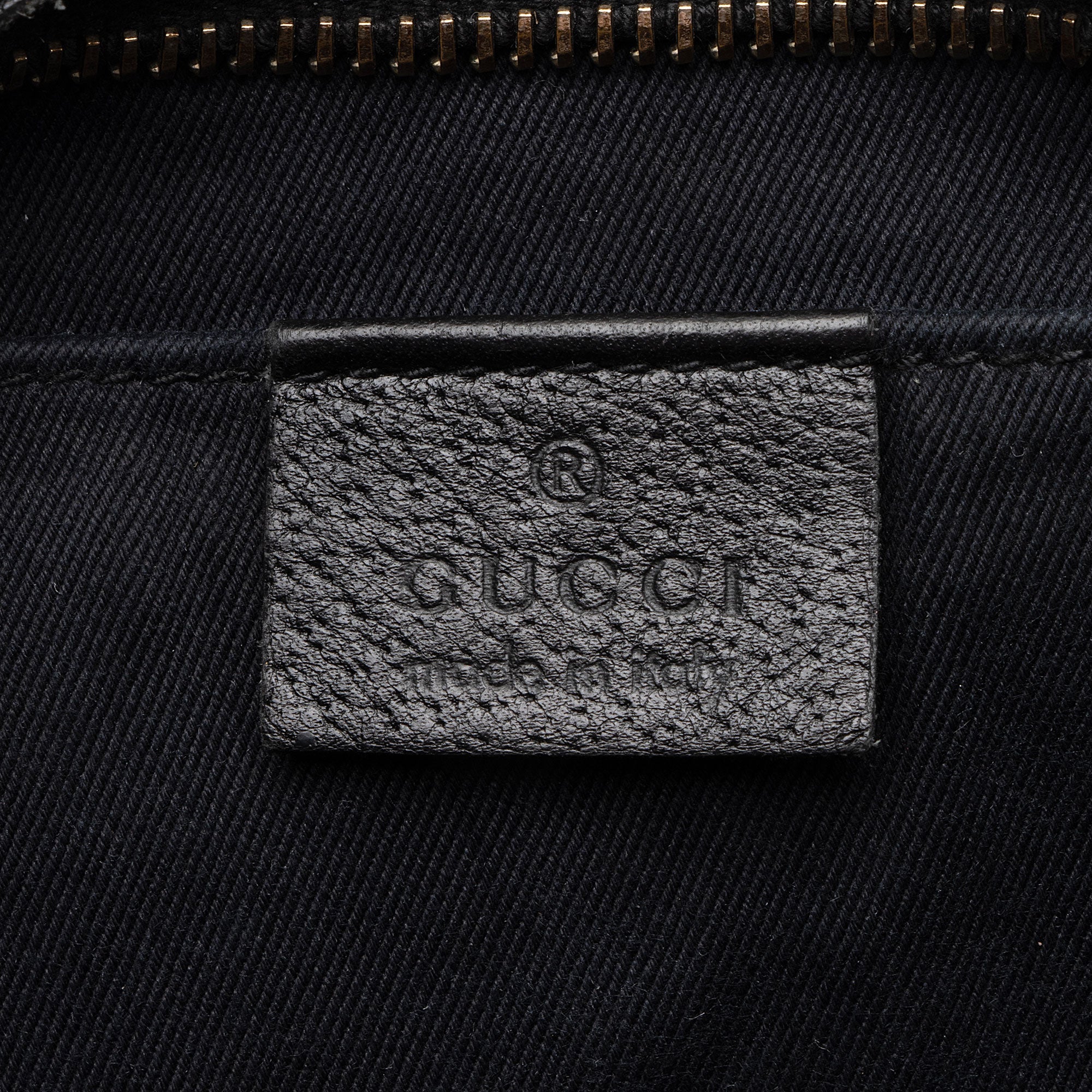 Gucci GG Canvas Abbey Small Shoulder Bag (SHF-hPcUHX)