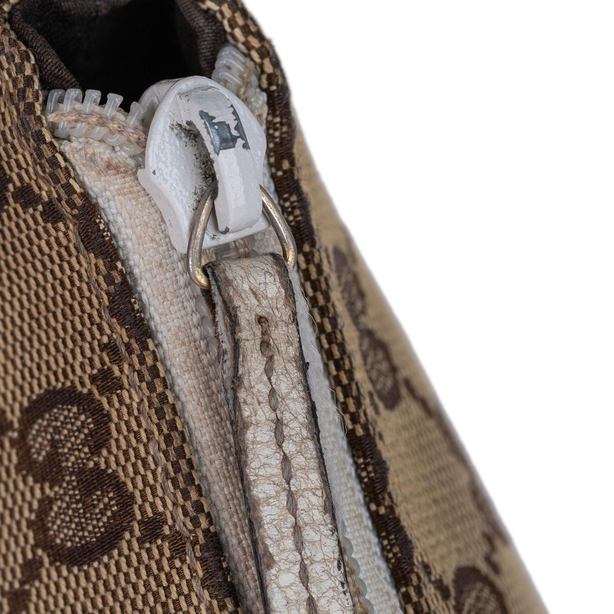 Gucci GG Canvas Baguette (SHG-34624)