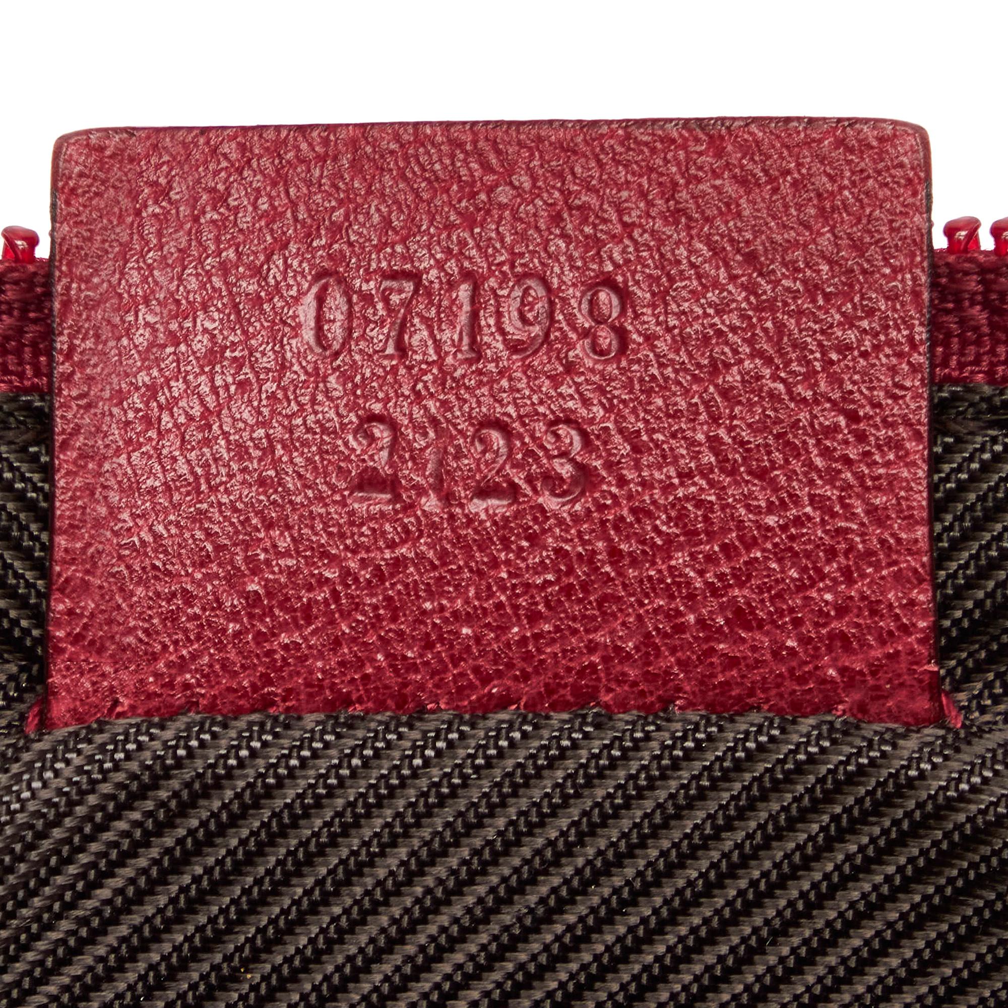 Gucci GG Canvas Boat Baguette (SHG-29455)