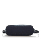 Gucci GG Canvas Boat Baguette (SHG-30998)