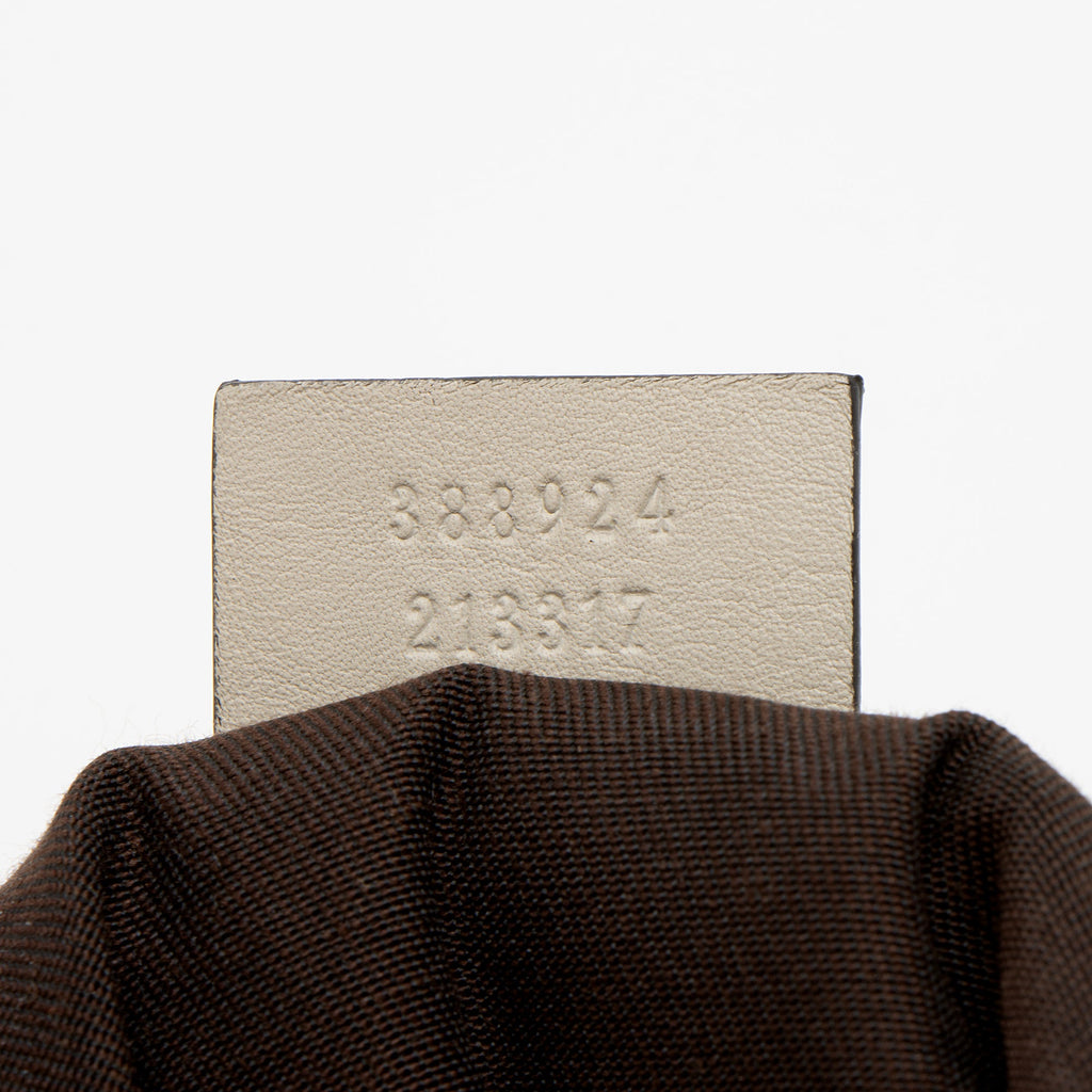 Gucci GG Canvas Classic Flat Medium Messenger