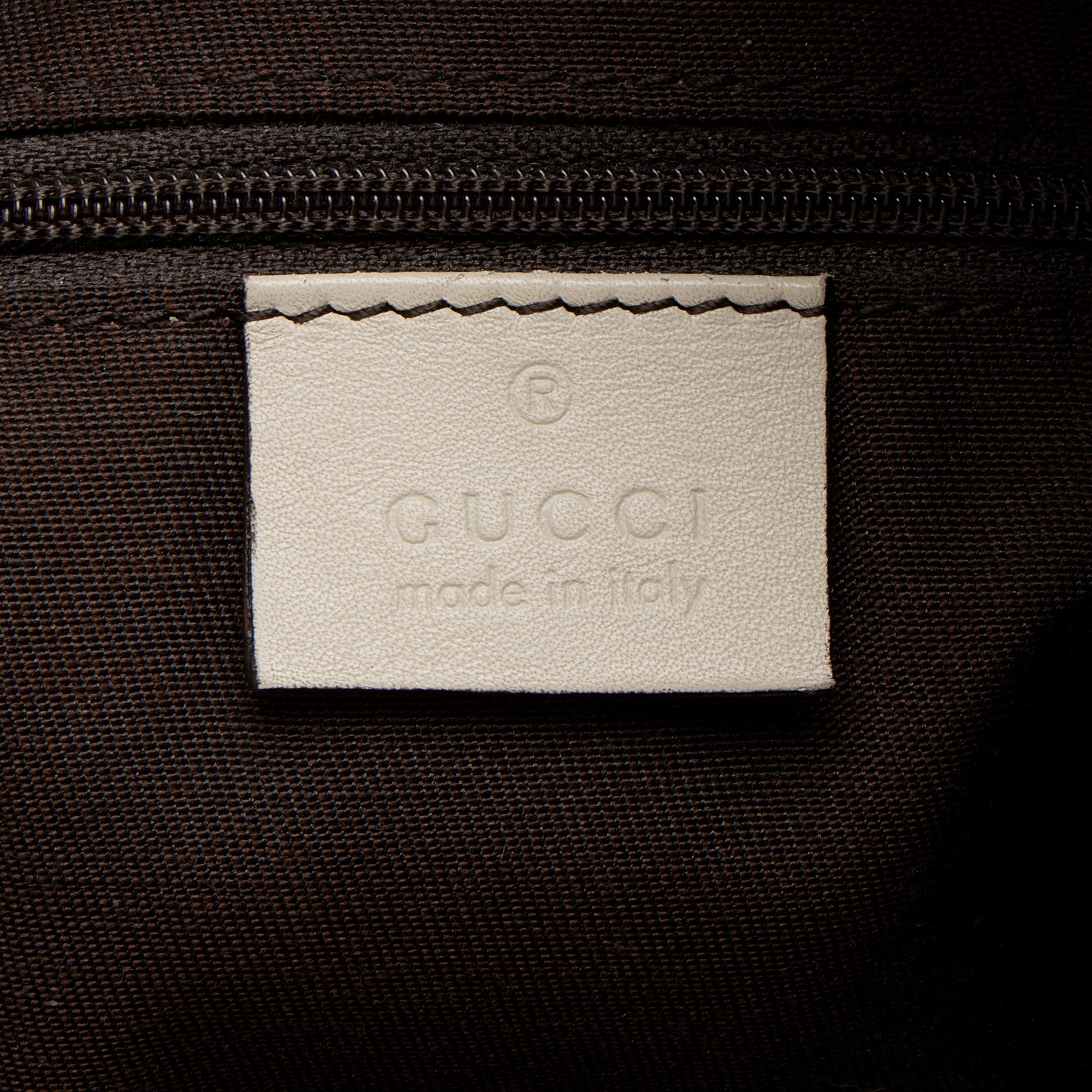 Gucci GG Canvas Classic Flat Medium Messenger