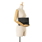 Gucci GG Canvas Clutch (SHG-tJGBgu)