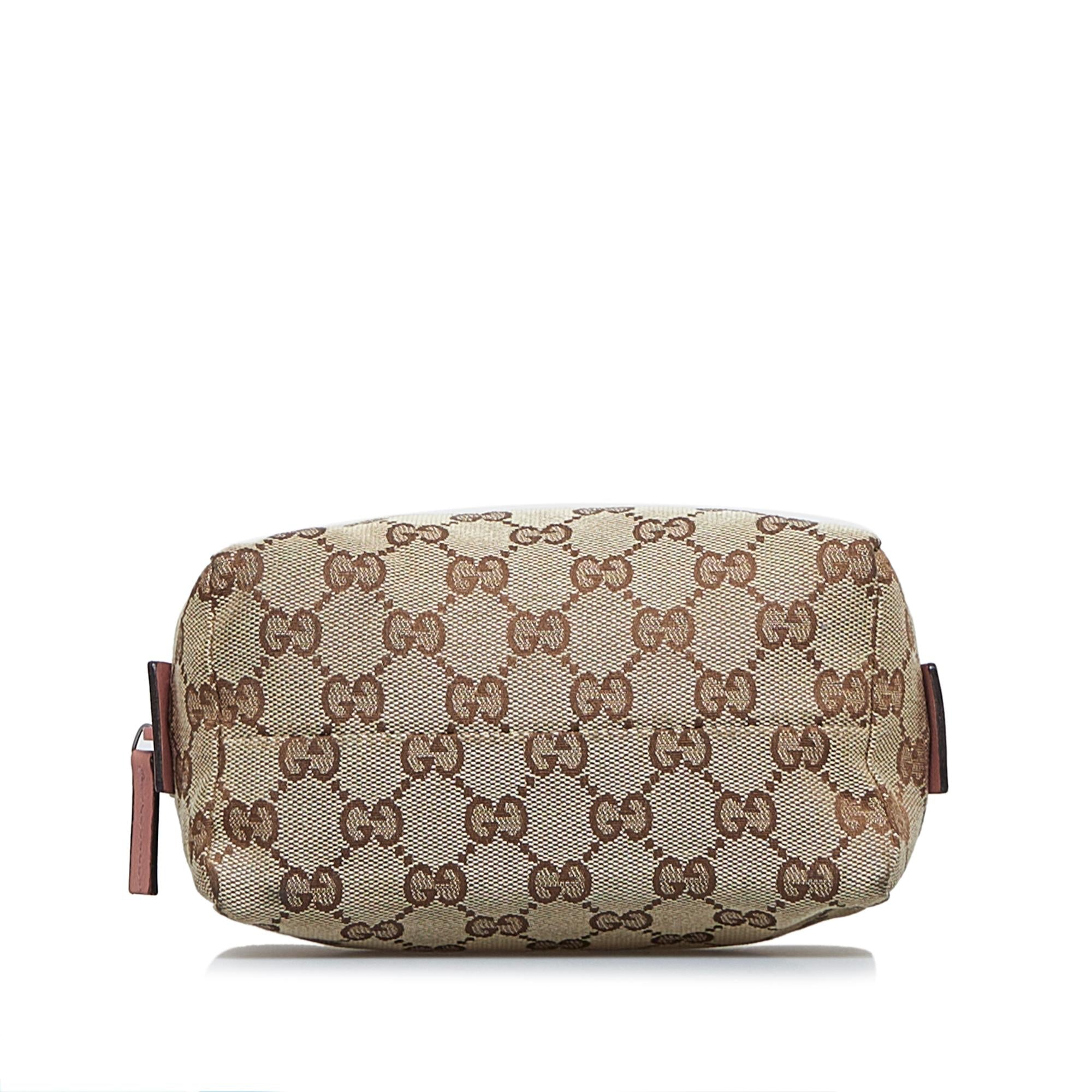 Gucci GG Canvas Cosmetic Pouch (SHG-naEElv)