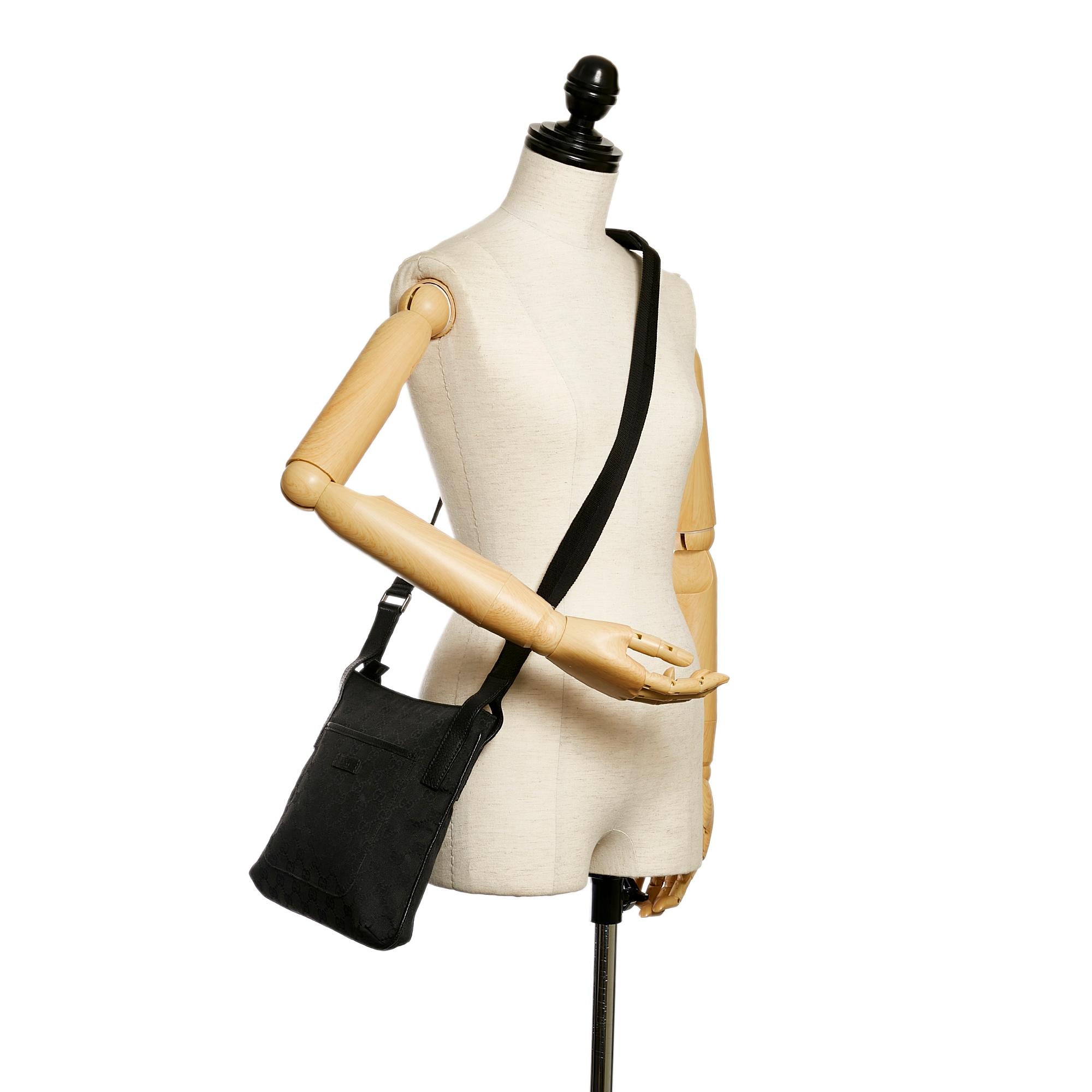 Gucci GG Canvas Crossbody Bag (SHG-31994)