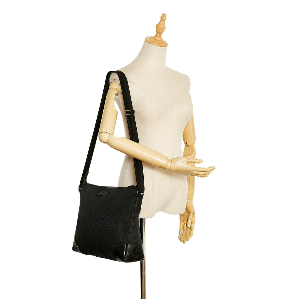 Gucci GG Canvas Crossbody Bag (SHG-OTTZxX)