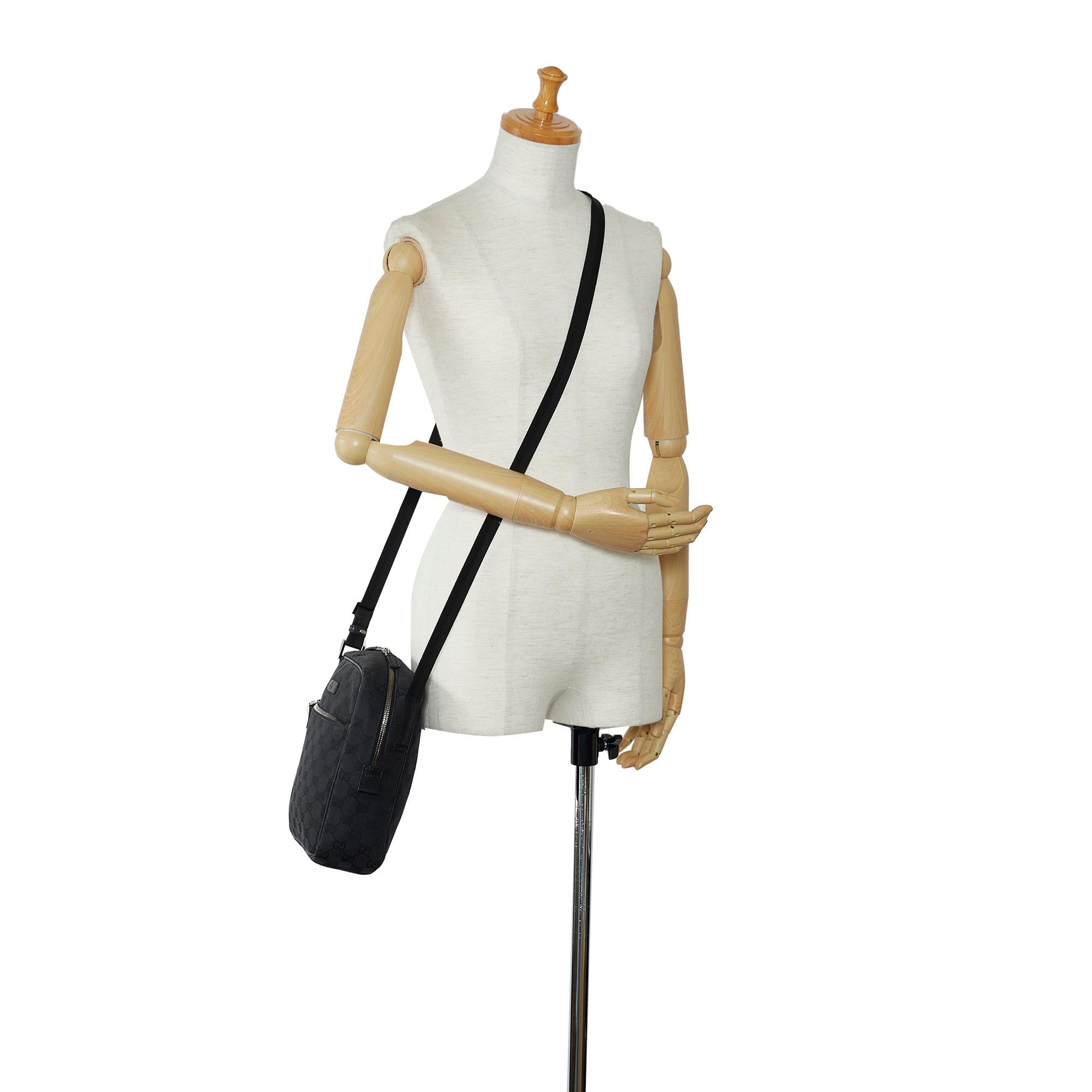 Gucci GG Canvas Crossbody (SHG-AeOek4)