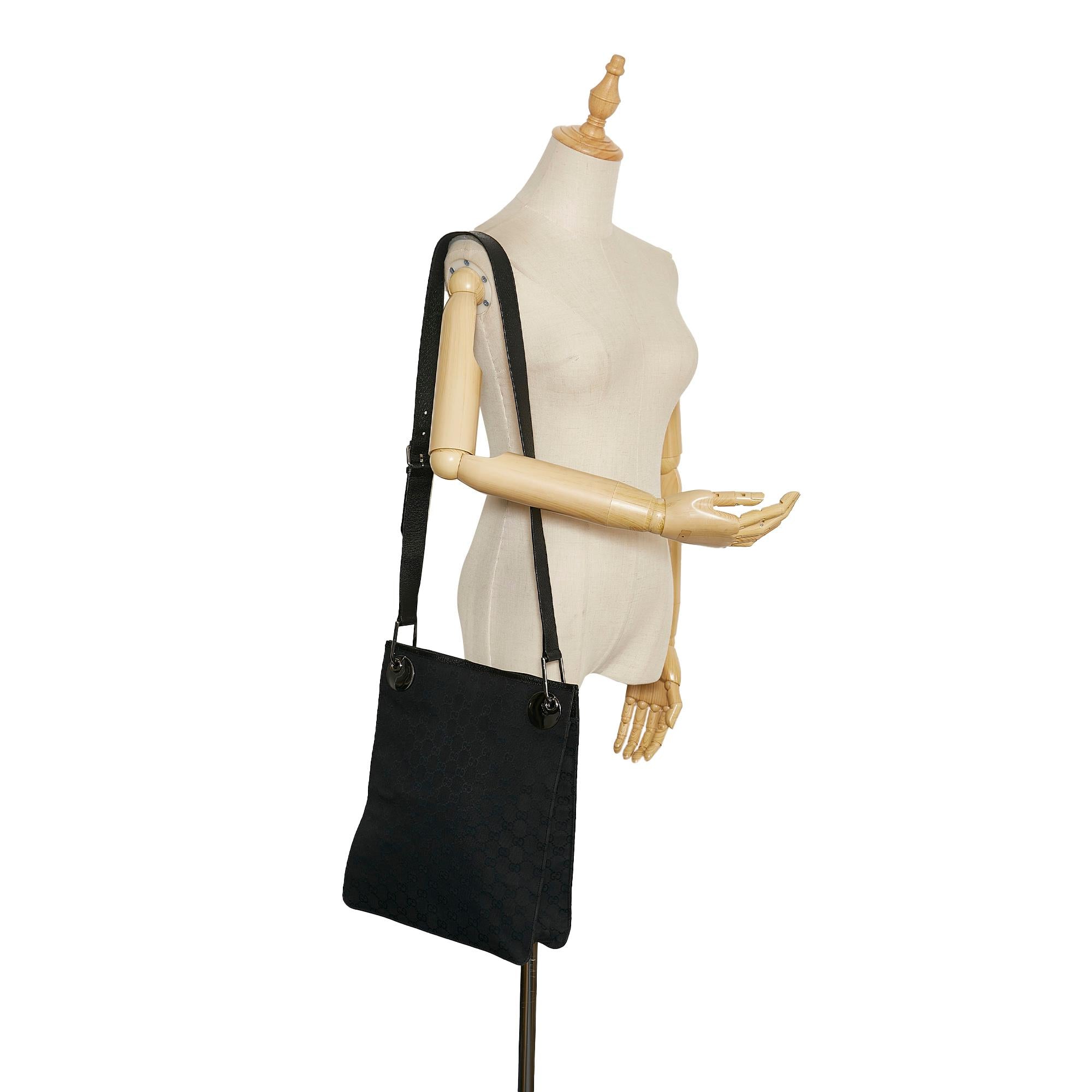 Gucci GG Canvas Eclipse Crossbody (SHG-35242)