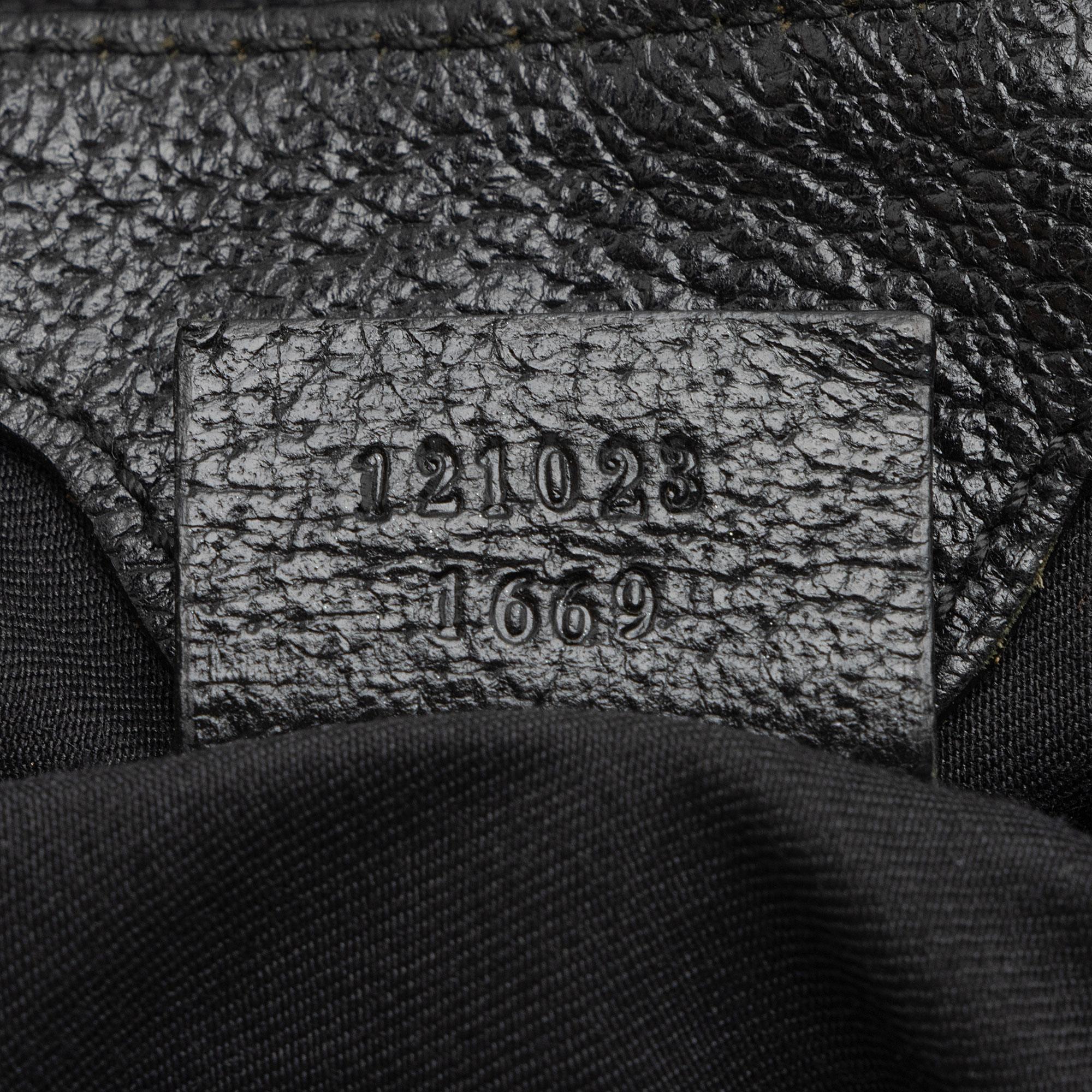 Gucci GG Canvas Eclipse Medium Shoulder Bag (SHF-3PUt2j)