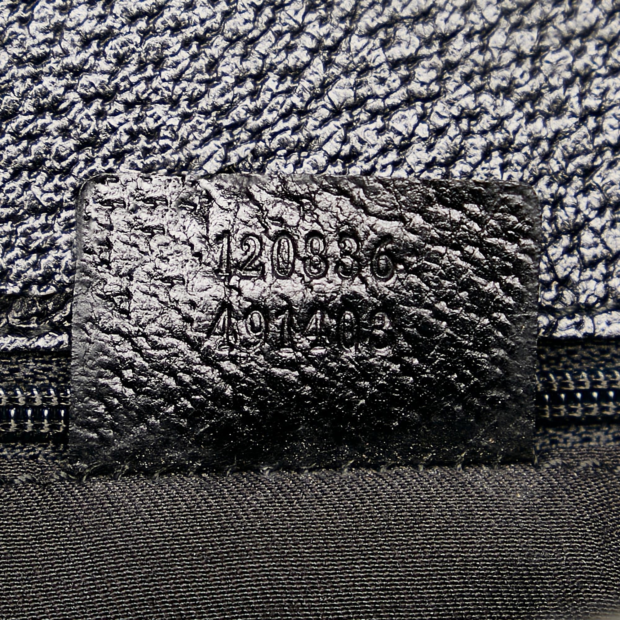 Gucci GG Canvas Eclipse Shoulder Bag (SHG-29035)