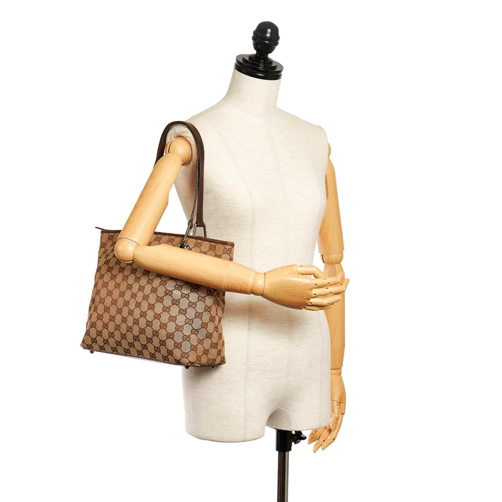 Gucci GG Canvas Eclipse Shoulder Bag (SHG-32066)