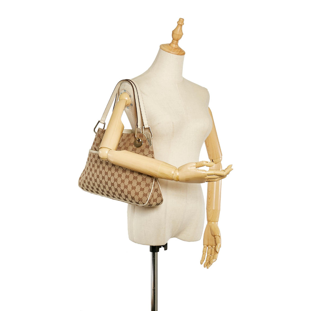 Gucci GG Canvas Eclipse Shoulder Bag (SHG-34061)
