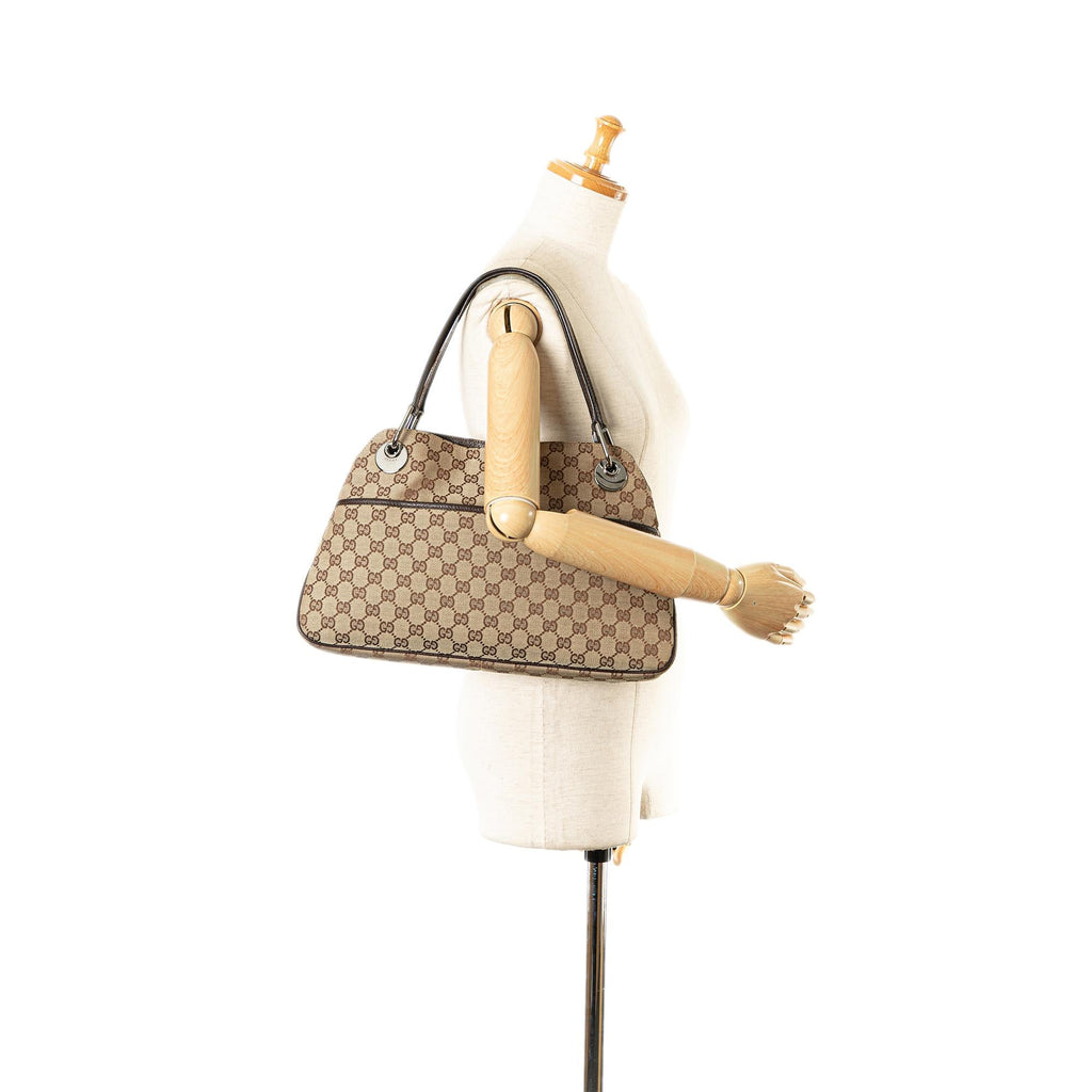 Gucci GG Canvas Eclipse Shoulder Bag (SHG-MVXroO)