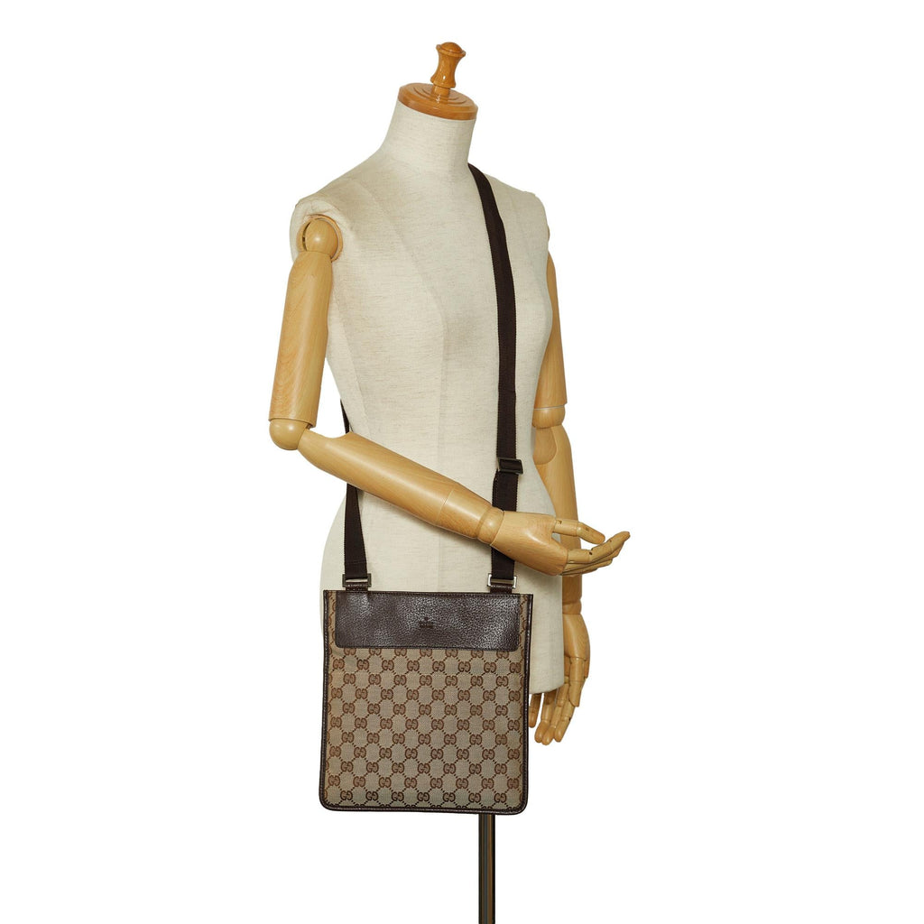 Gucci GG Canvas Flat Messenger (SHG-tmDaTa)