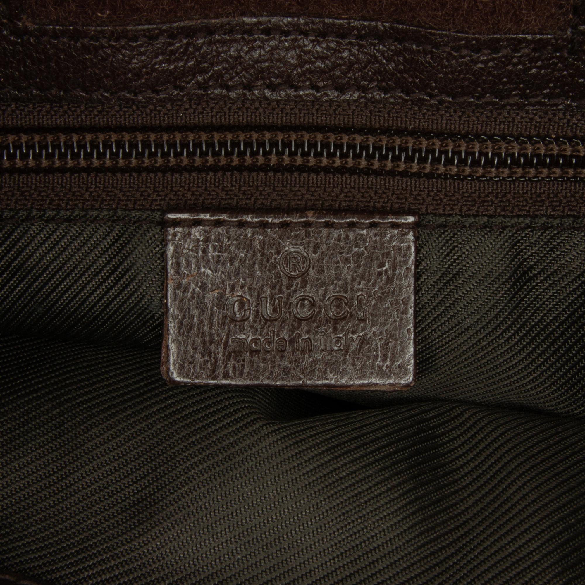 Gucci GG Canvas Flat Messenger (SHG-UptcBo)