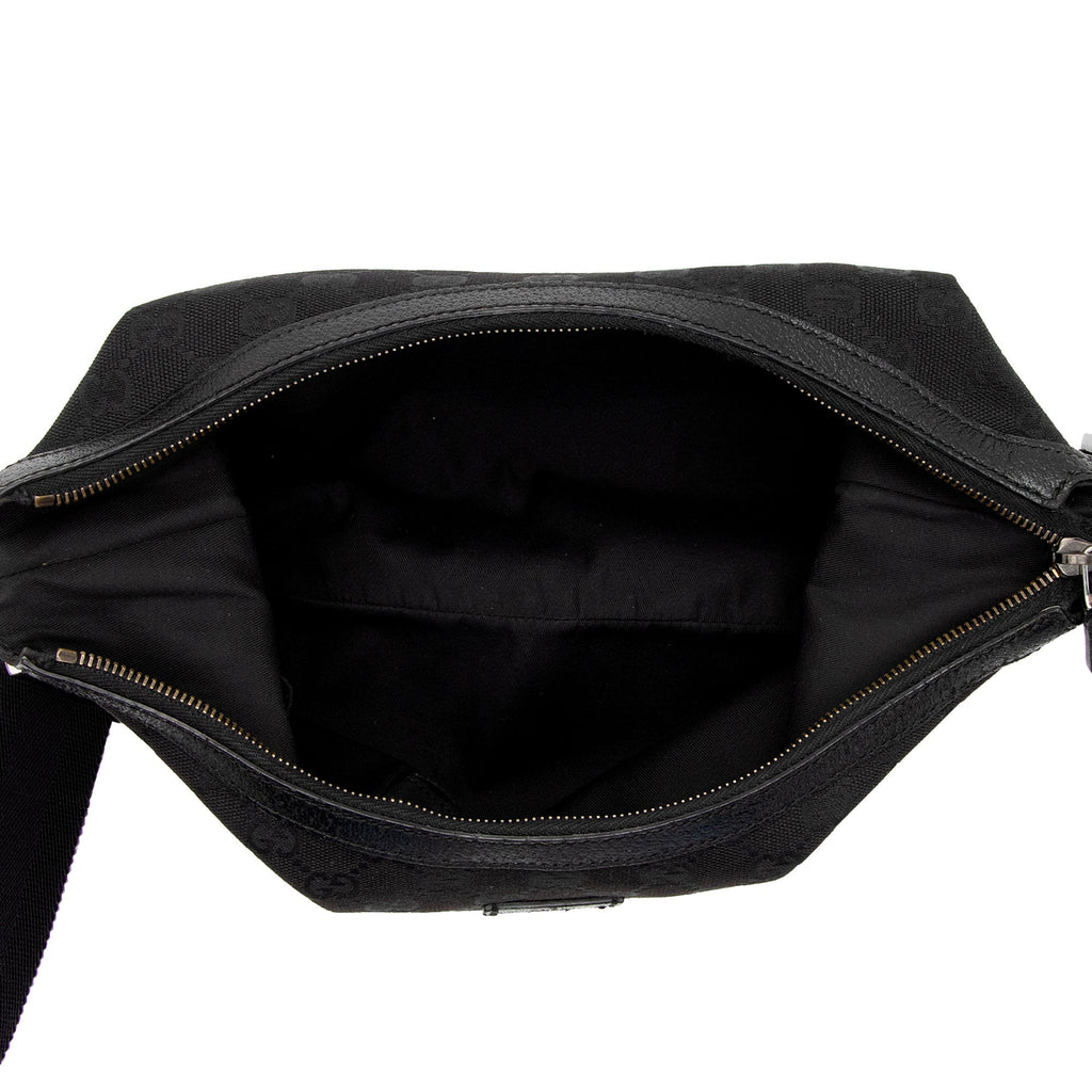 Gucci GG Canvas Half Moon Medium Messenger Bag (SHF-aTmqfv)