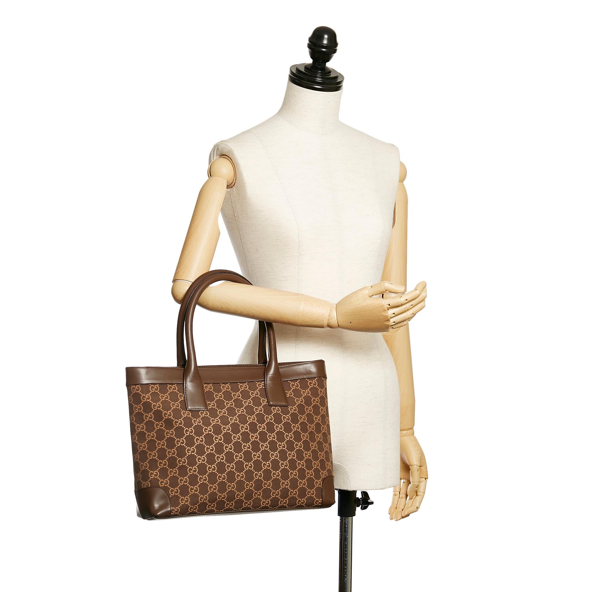 Gucci GG Canvas Handbag (SHG-29921)