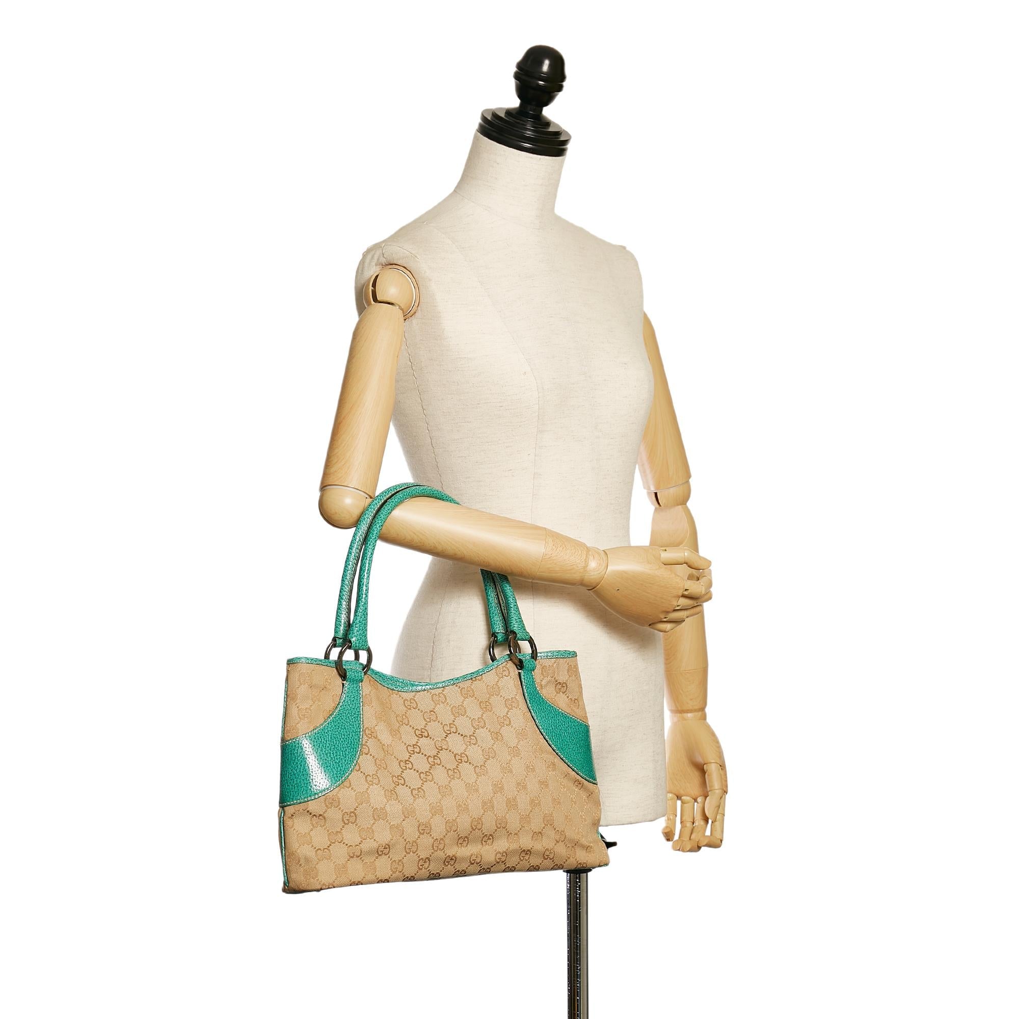 Gucci GG Canvas Handbag (SHG-33761)