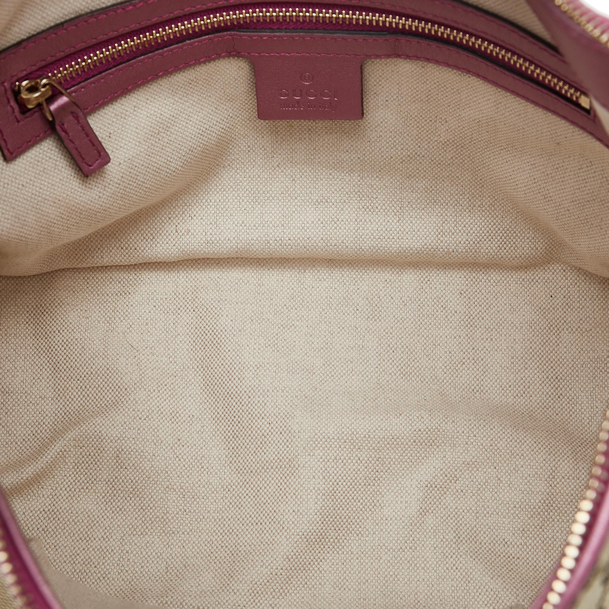 Gucci GG Canvas Heart Bit Handbag (SHG-6OMg8o)