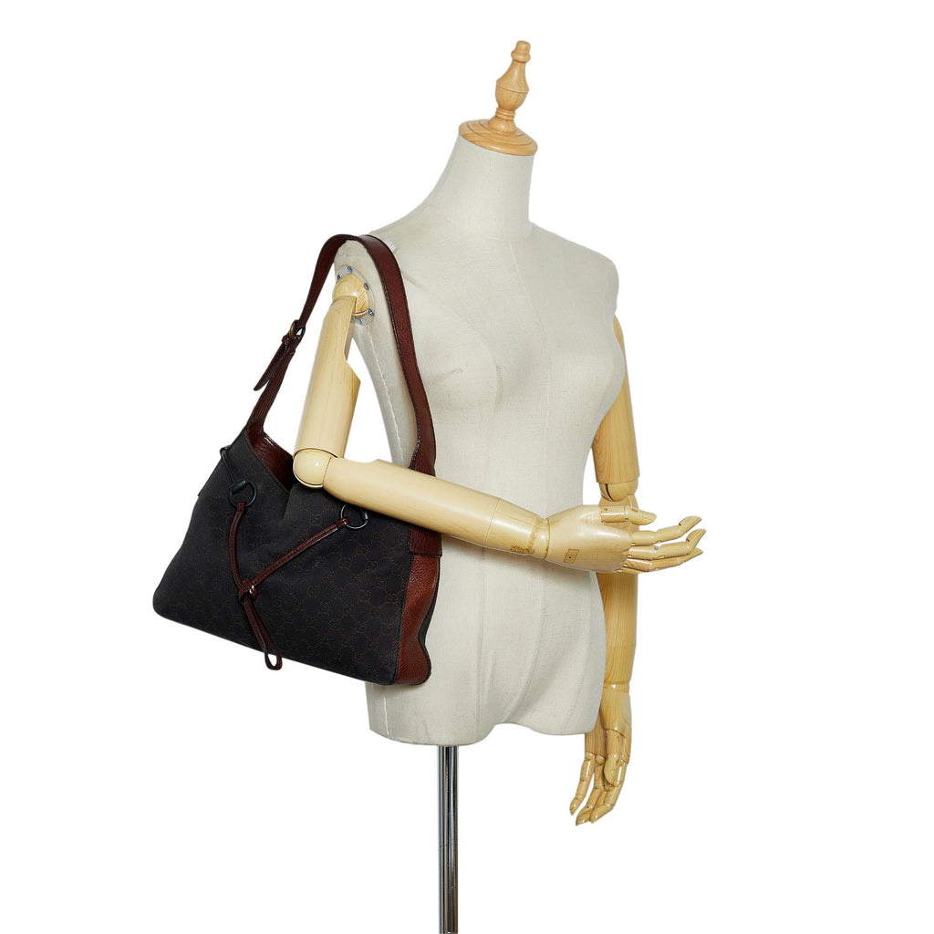 Gucci GG Canvas Horsebit Shoulder Bag (SHG-LWBer5)
