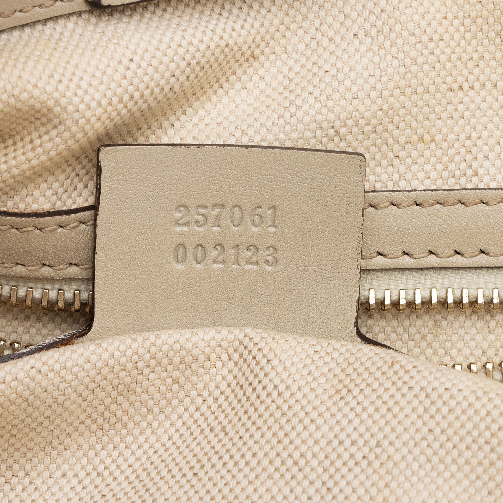 Gucci GG Canvas Mayfair Medium Tote (SHF-SoVfXo)