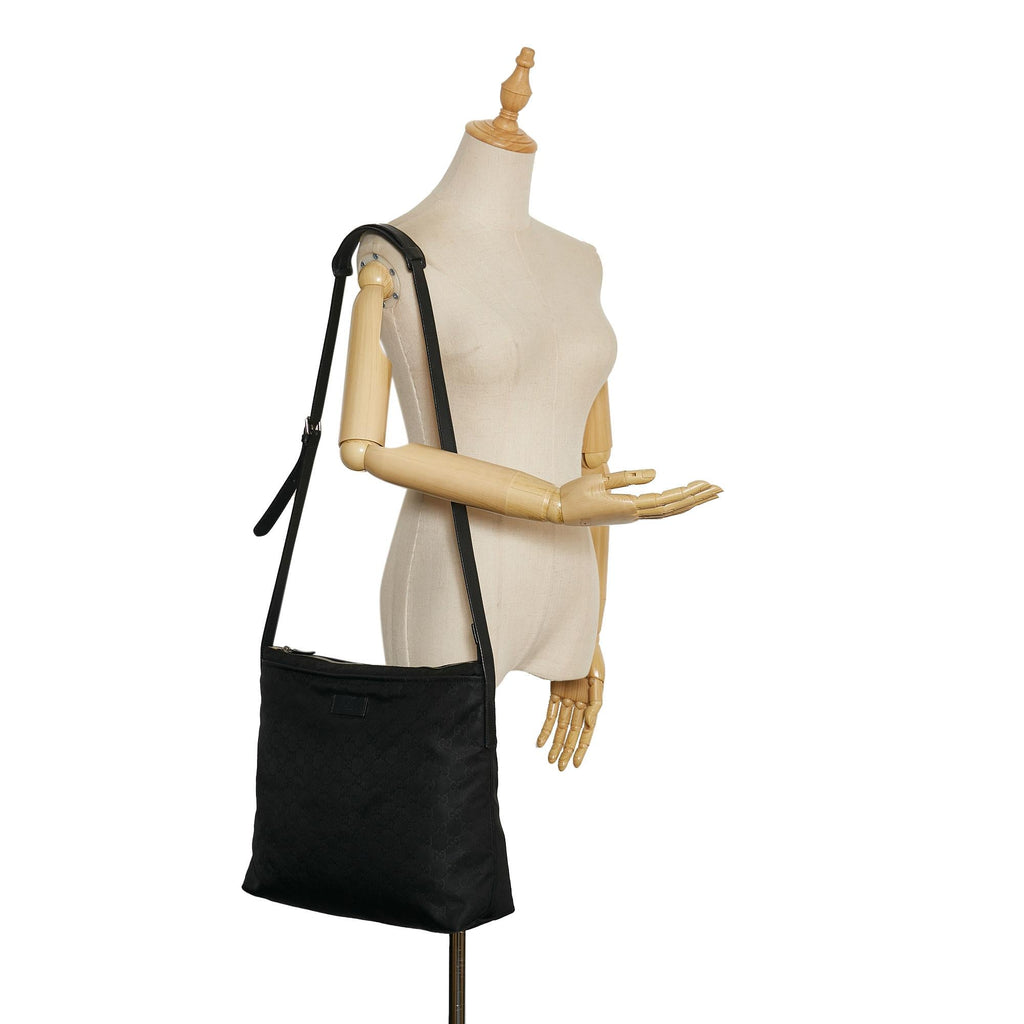 Gucci GG Canvas Messenger (SHG-35735)