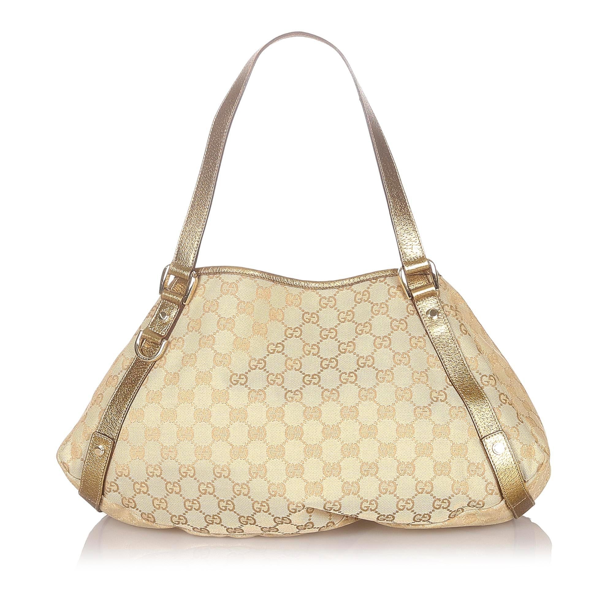 Gucci GG Canvas Pelham Shoulder Bag (SHG-20795)