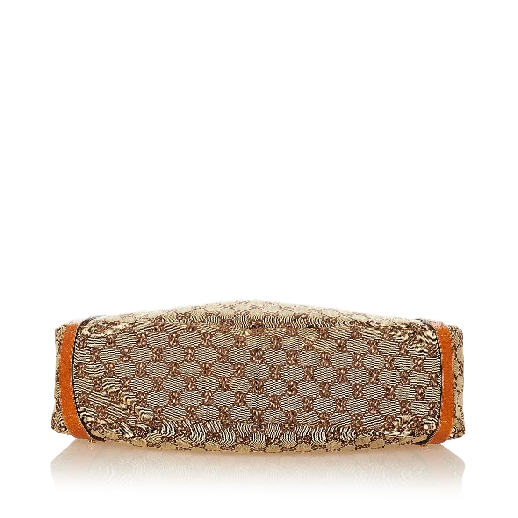 Gucci GG Canvas Pelham Shoulder Bag (SHG-25832)