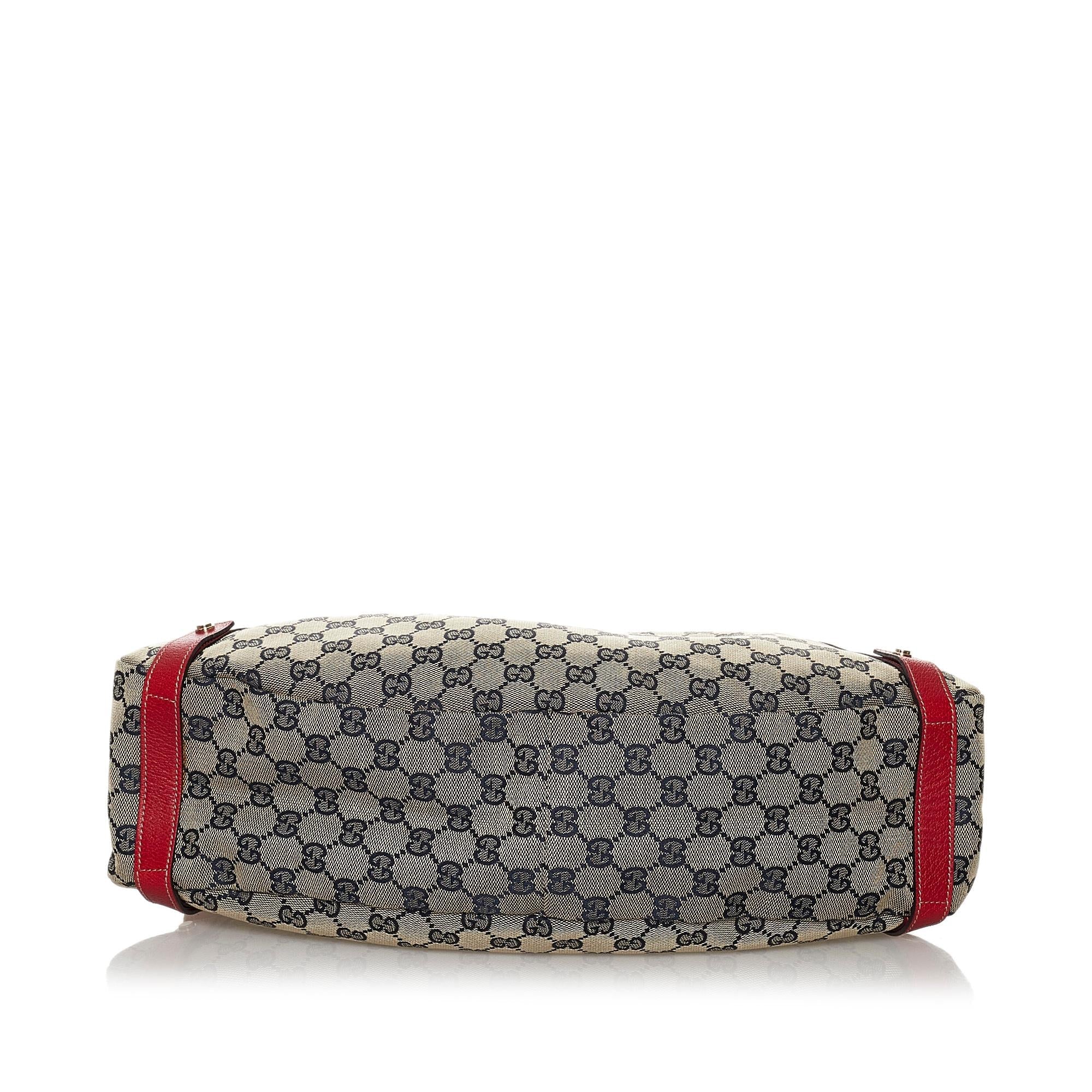 Gucci GG Canvas Pelham Shoulder Bag (SHG-30228)