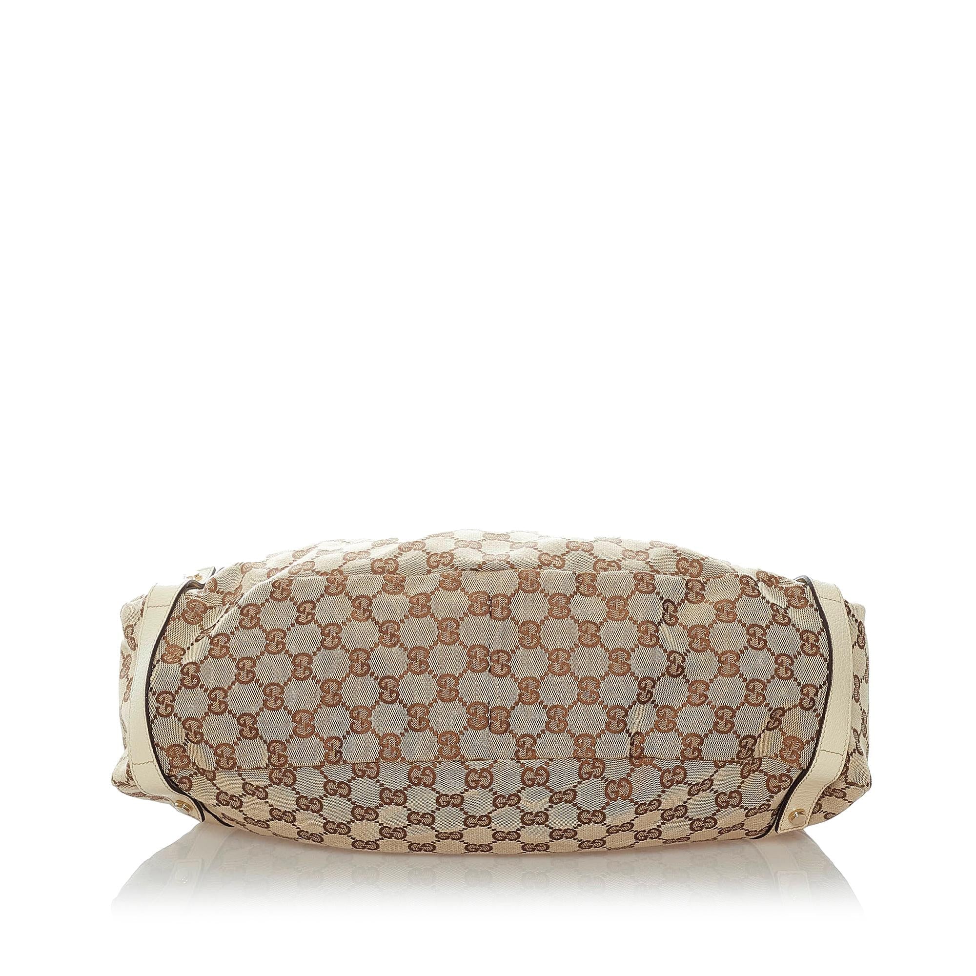 Gucci GG Canvas Pelham Shoulder Bag (SHG-30963)