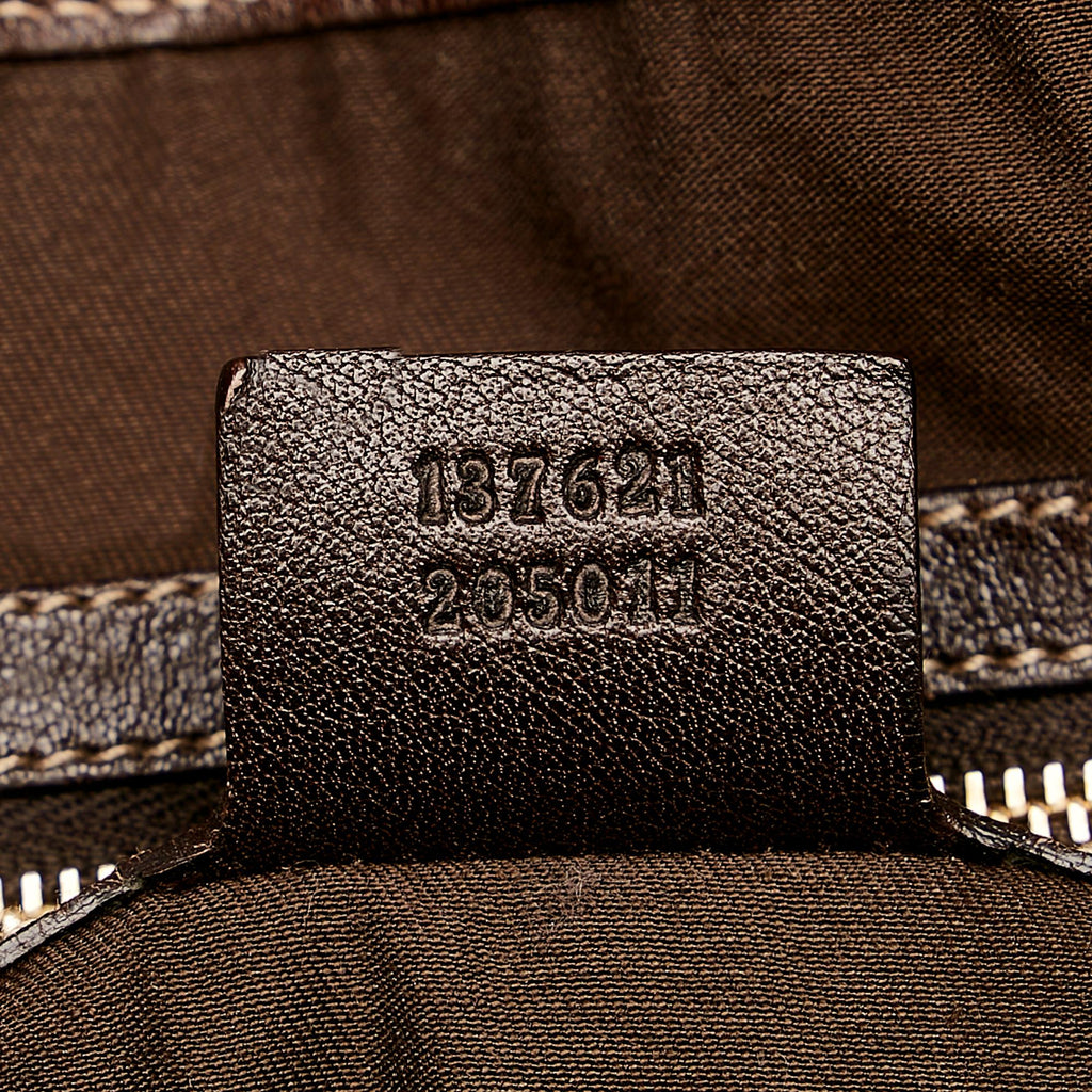 Gucci GG Canvas Pelham Shoulder Bag (SHG-34007)