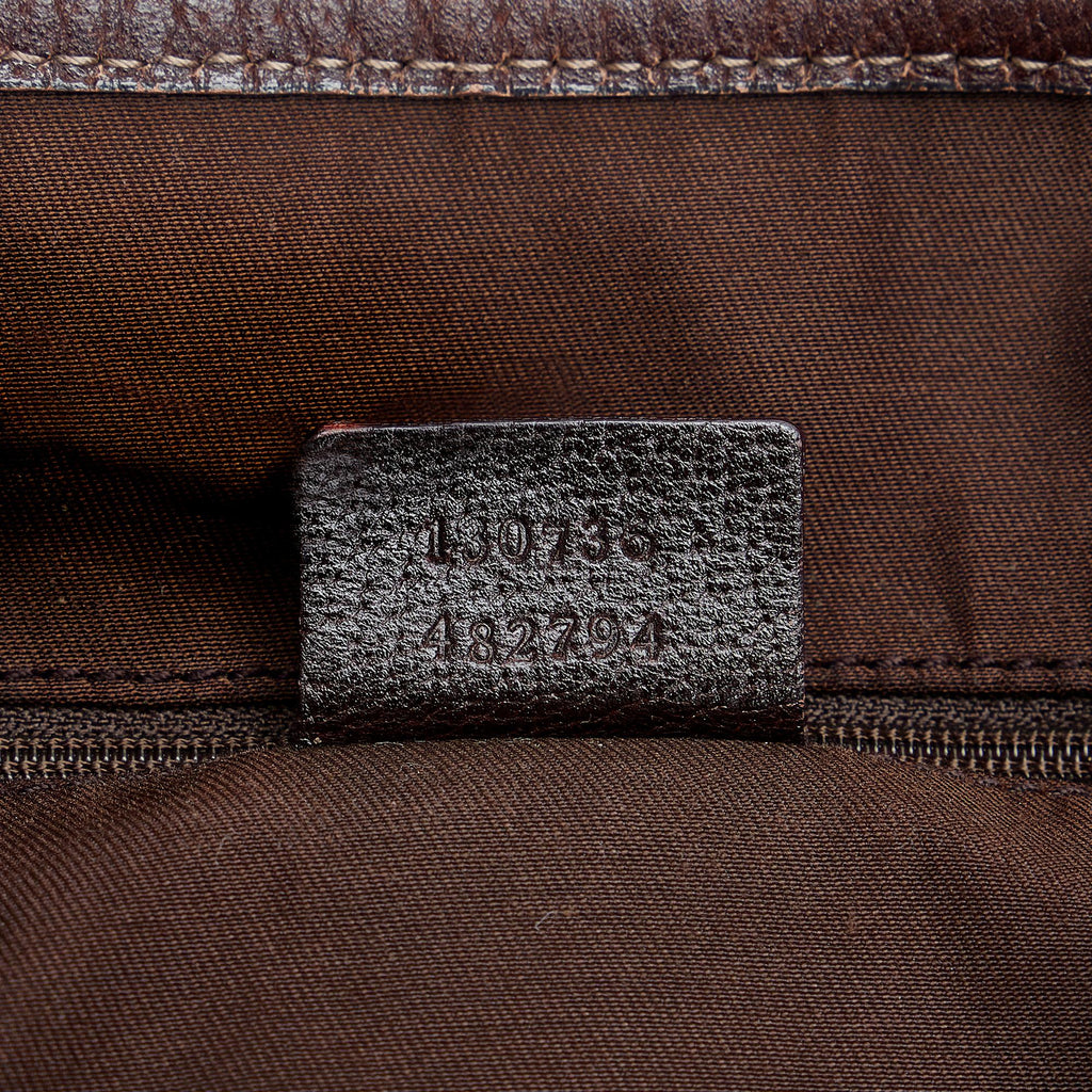 Gucci GG Canvas Pelham Shoulder Bag (SHG-oLGWDu)