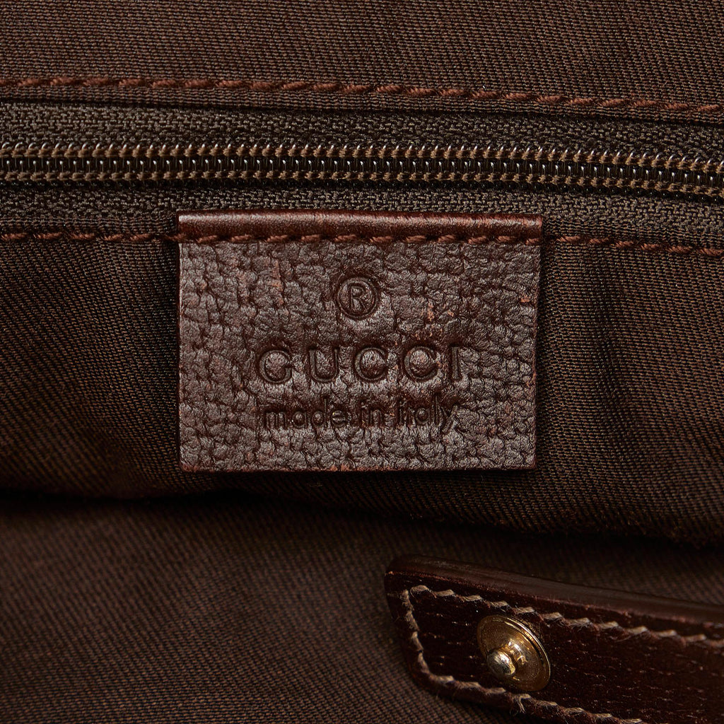 Gucci GG Canvas Pelham Shoulder Bag (SHG-qhGAWQ)
