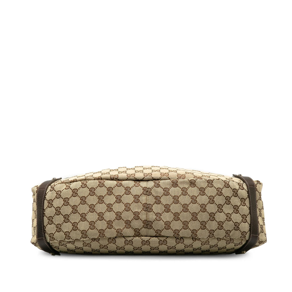 Gucci GG Canvas Pelham Shoulder Bag (SHG-QRUrdd)