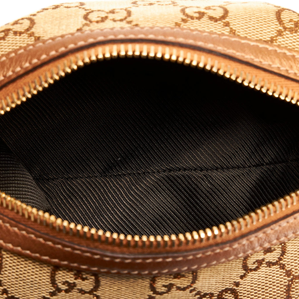Gucci GG Canvas Pouch (SHG-r3KPhH)