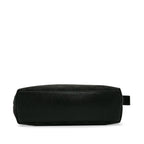 Gucci GG Canvas Pouch (SHG-bbTAUq)