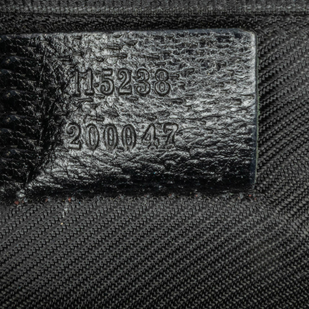 Gucci GG Canvas Pouch (SHG-bbTAUq)