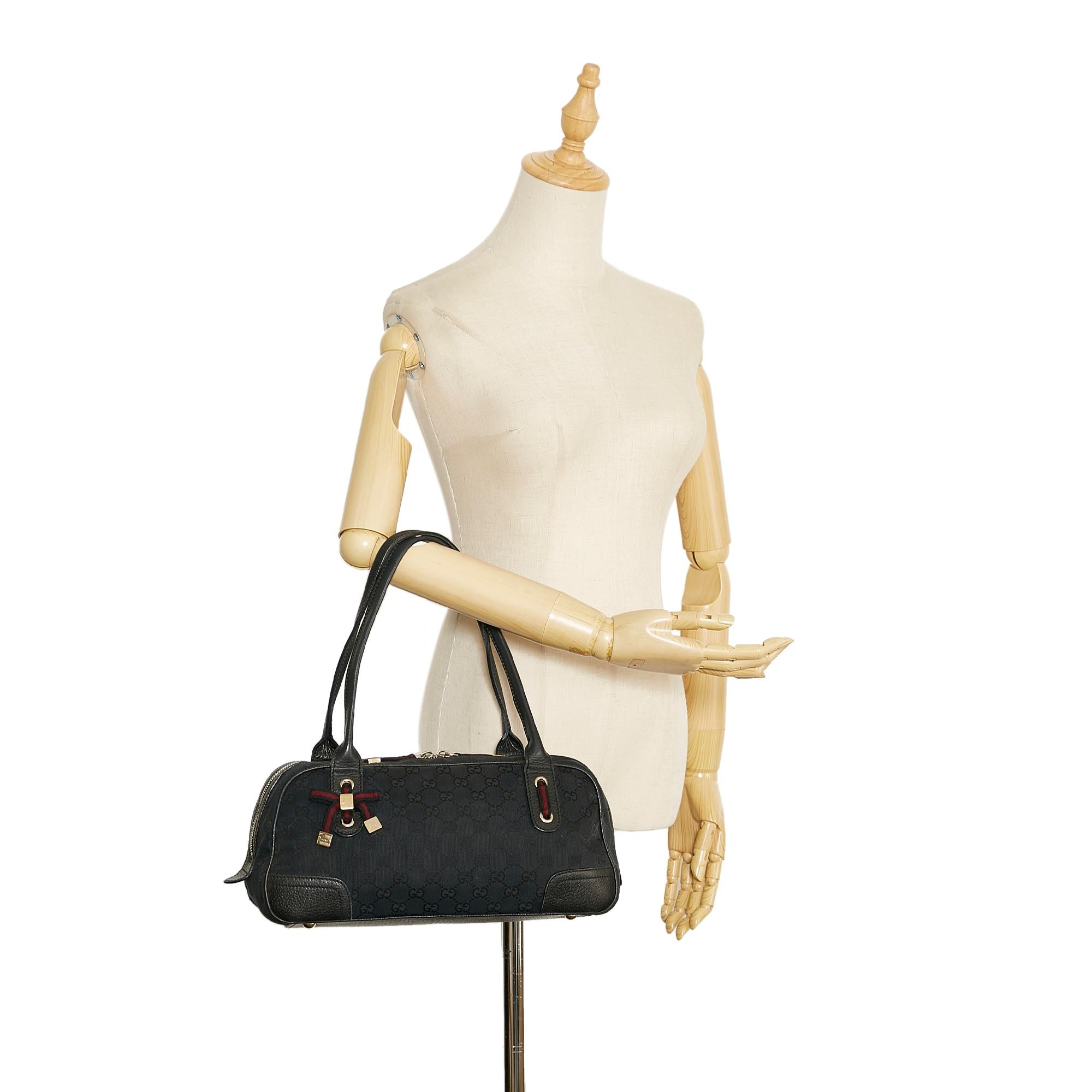 Gucci GG Canvas Princy Handbag (SHG-MdPlET)