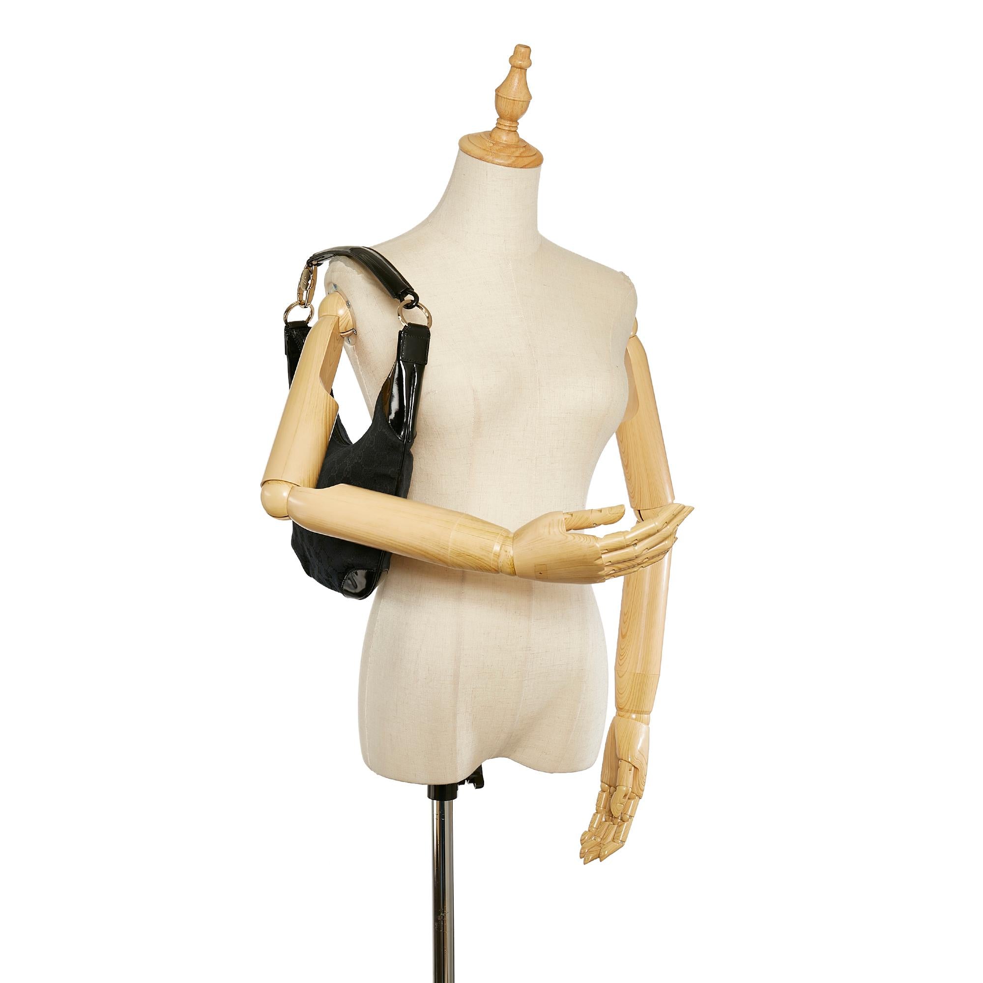 Gucci GG Canvas Shoulder Bag (SHG-25053)