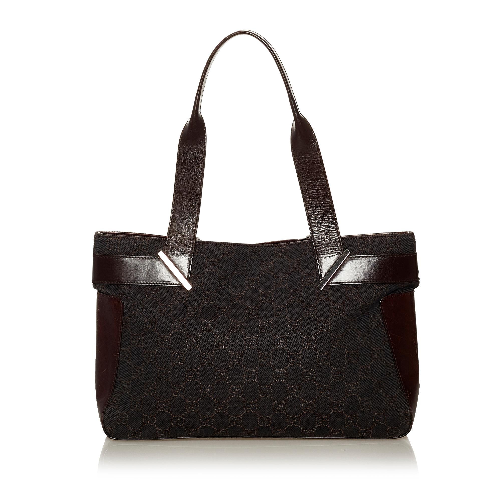 Gucci GG Canvas Shoulder Bag (SHG-28960)