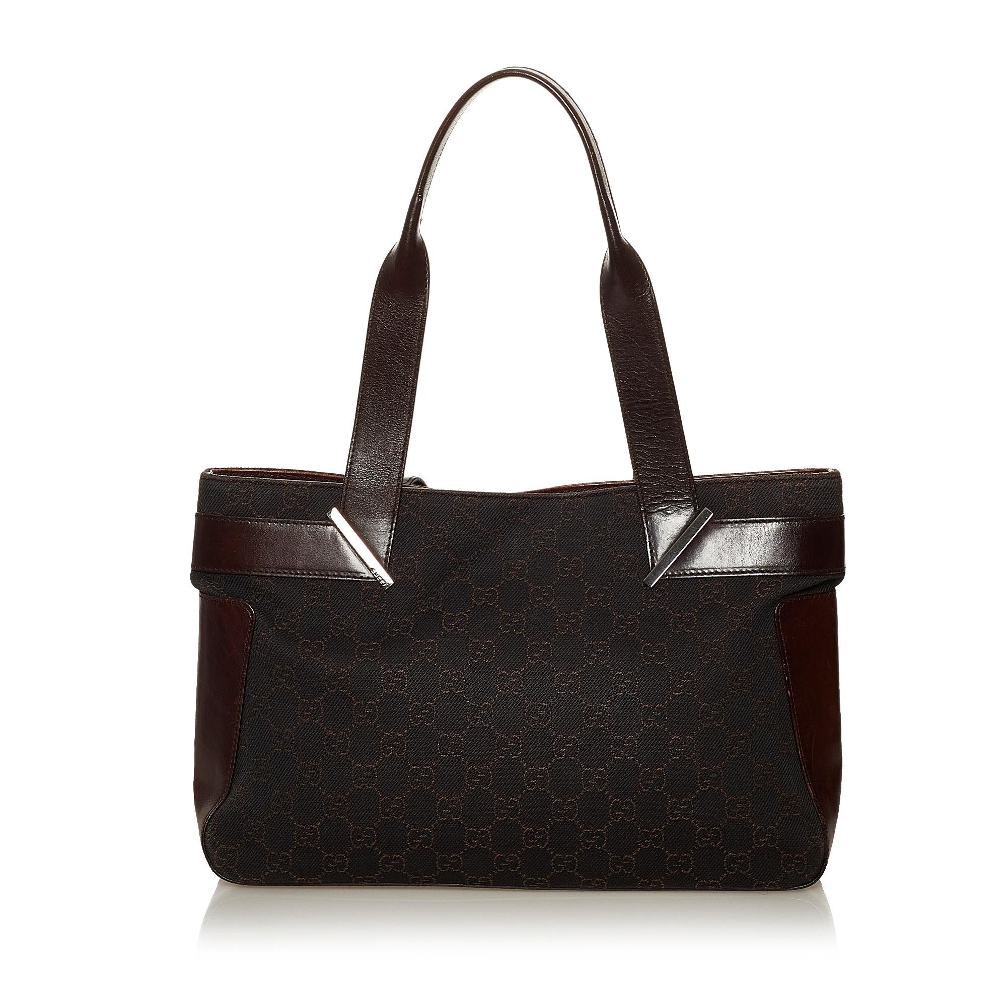 Gucci GG Canvas Shoulder Bag (SHG-28960)