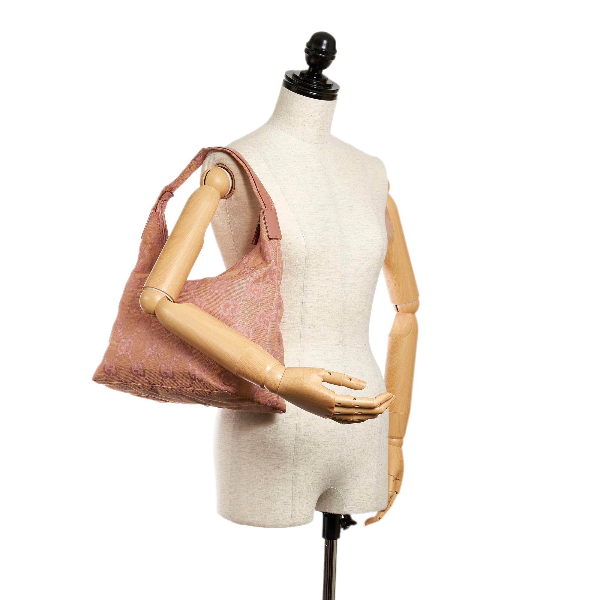 Gucci GG Canvas Shoulder Bag (SHG-29463)