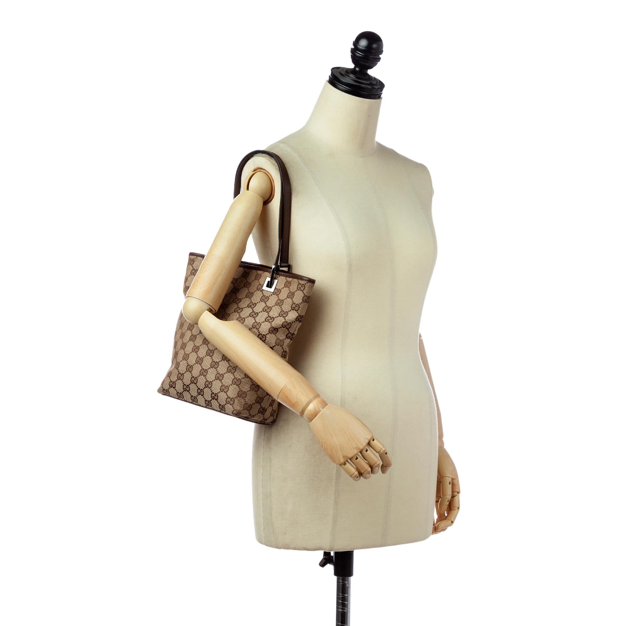 Gucci GG Canvas Shoulder Bag (SHG-30506)